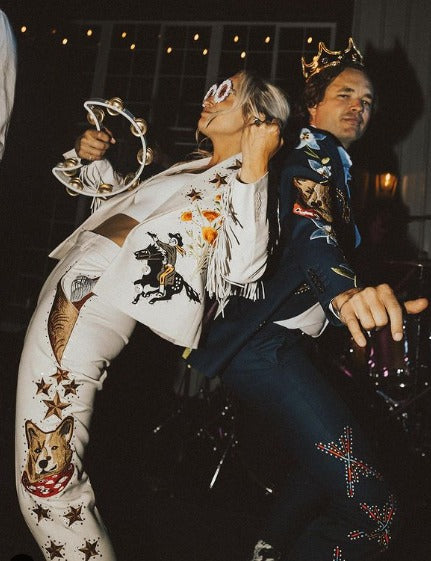 UNVEILING-THE-ARTISTRY-OF-HANDMADE-CLOTHING-DESIGN Addicted Bespoken