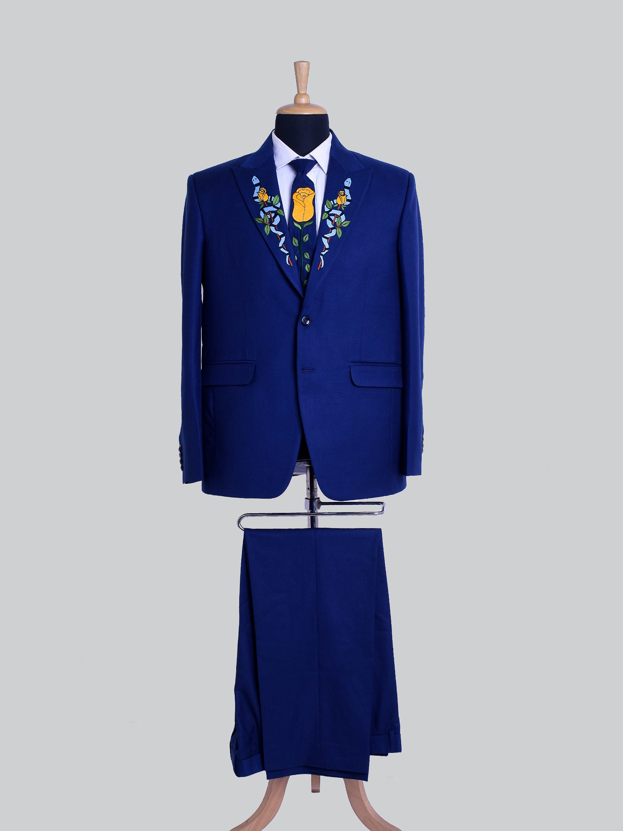 Snake Rose Suit