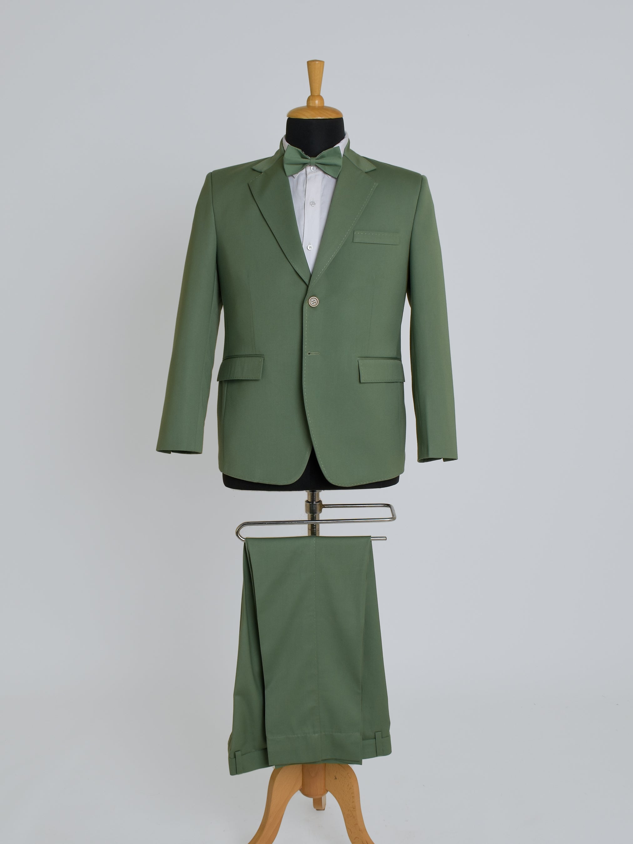 The Verdant Palm Outfit Addicted Bespoken