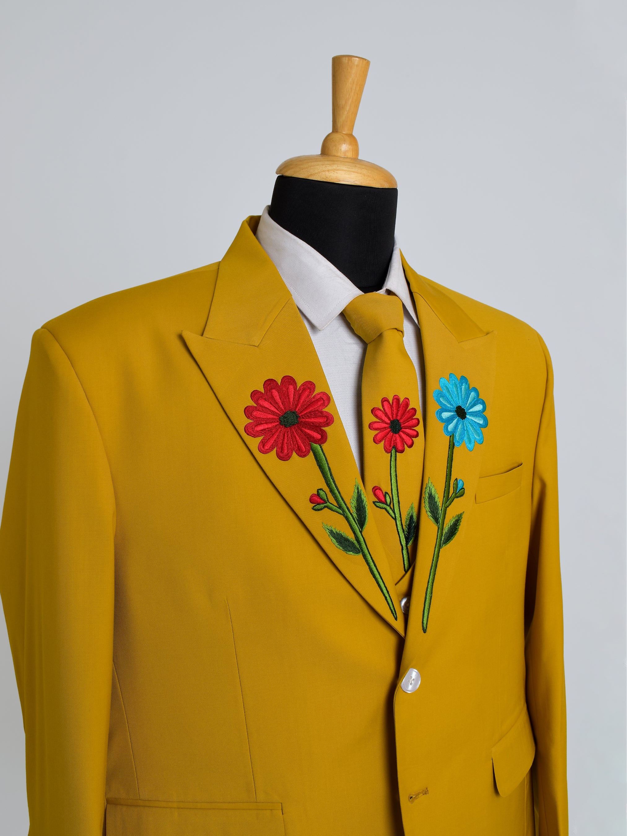 Ornate Lapel Country Western Suit