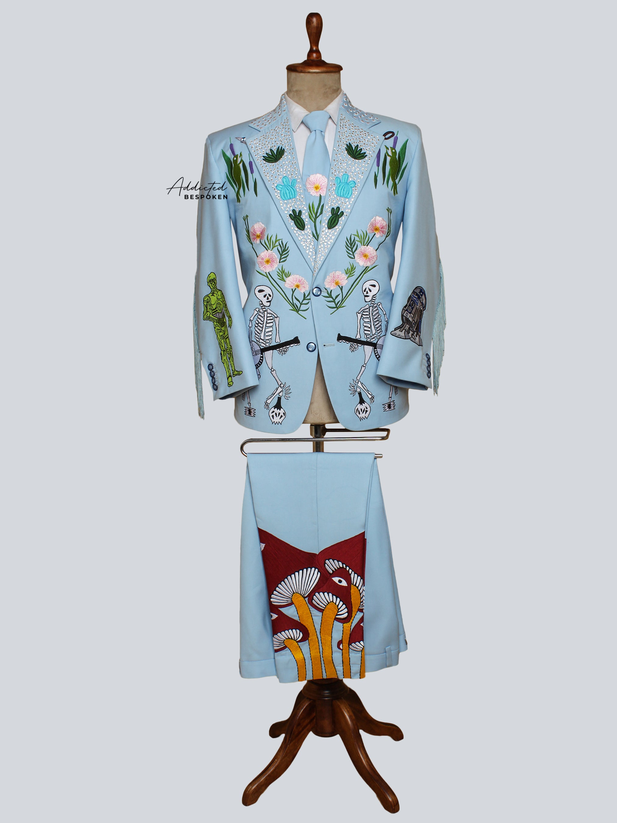 Western Suit, Embroidered Western Suits, Bespoke Wedding Suits, Wedding Men suits, Modern Groom Attire.