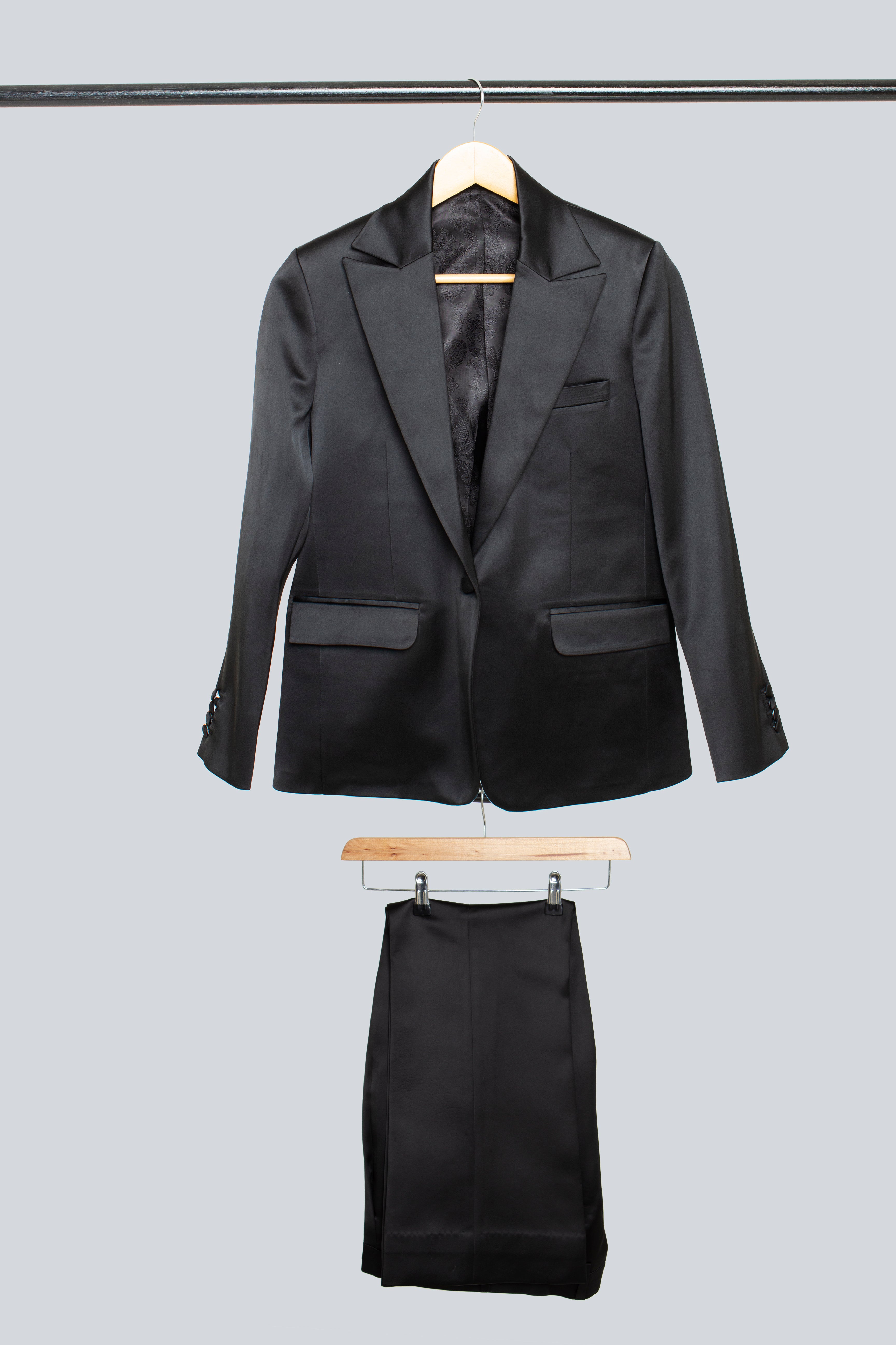Classic Fit Suit in Black