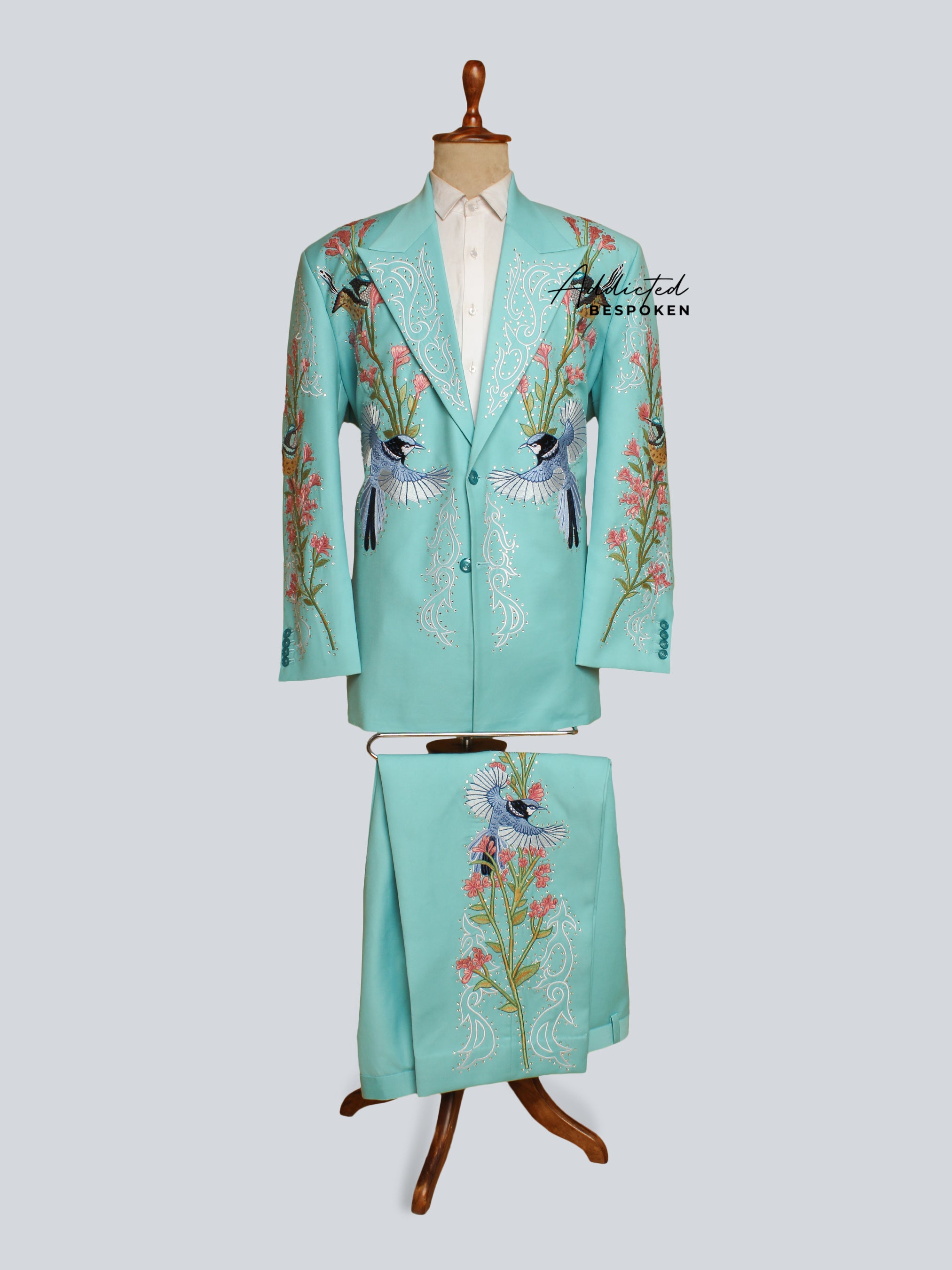 Western Suit, Embroidered Western Suits, Bespoke Wedding Suits, Wedding Men suits, Modern Groom Attire.