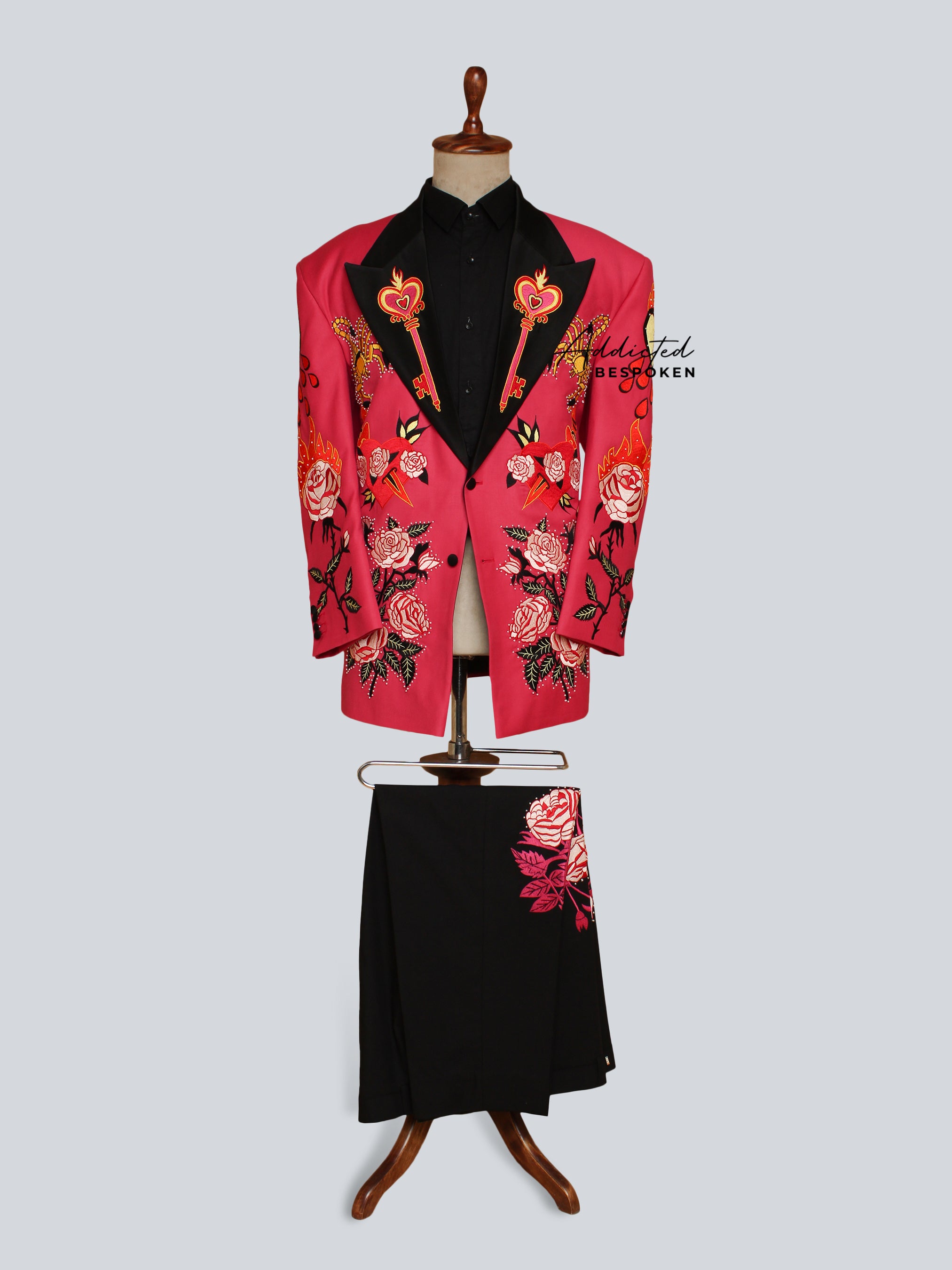 Western Suit, Embroidered Western Suits, Bespoke Wedding Suits, Wedding Men suits, Modern Groom Attire.