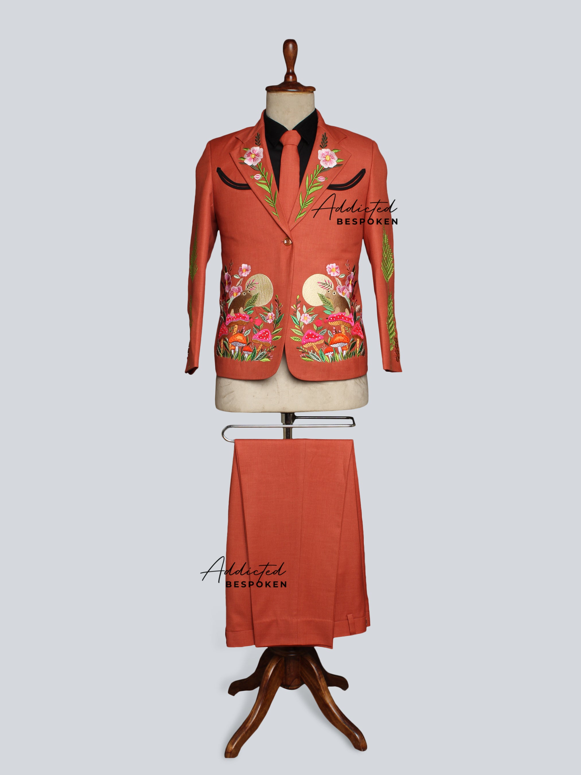 Western Suit, Embroidered Western Suits, Bespoke Wedding Suits, Wedding Men suits, Modern Groom Attire.