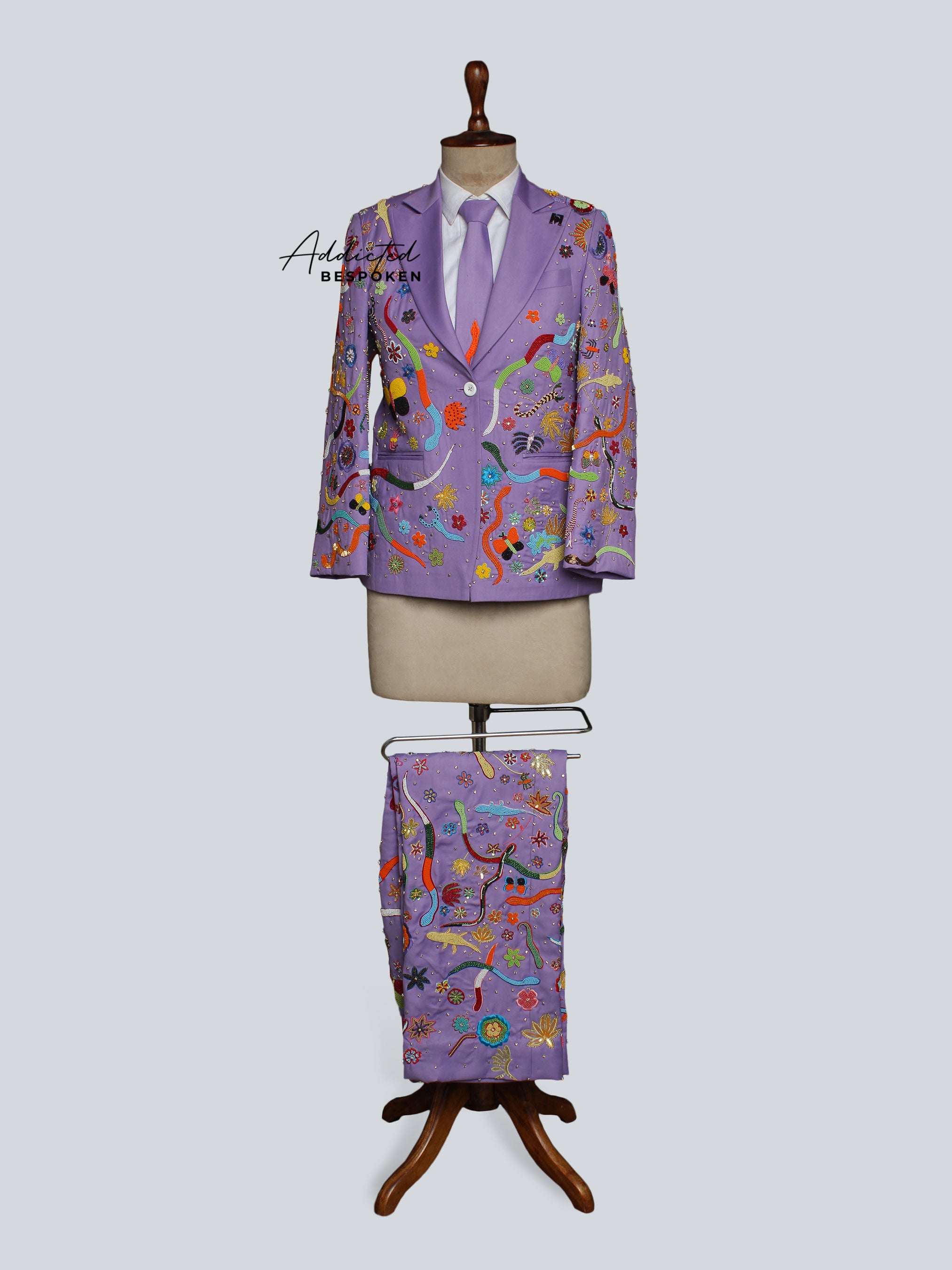 Western Suit, Embroidered Western Suits, Bespoke Wedding Suits, Wedding Men suits, Modern Groom Attire.