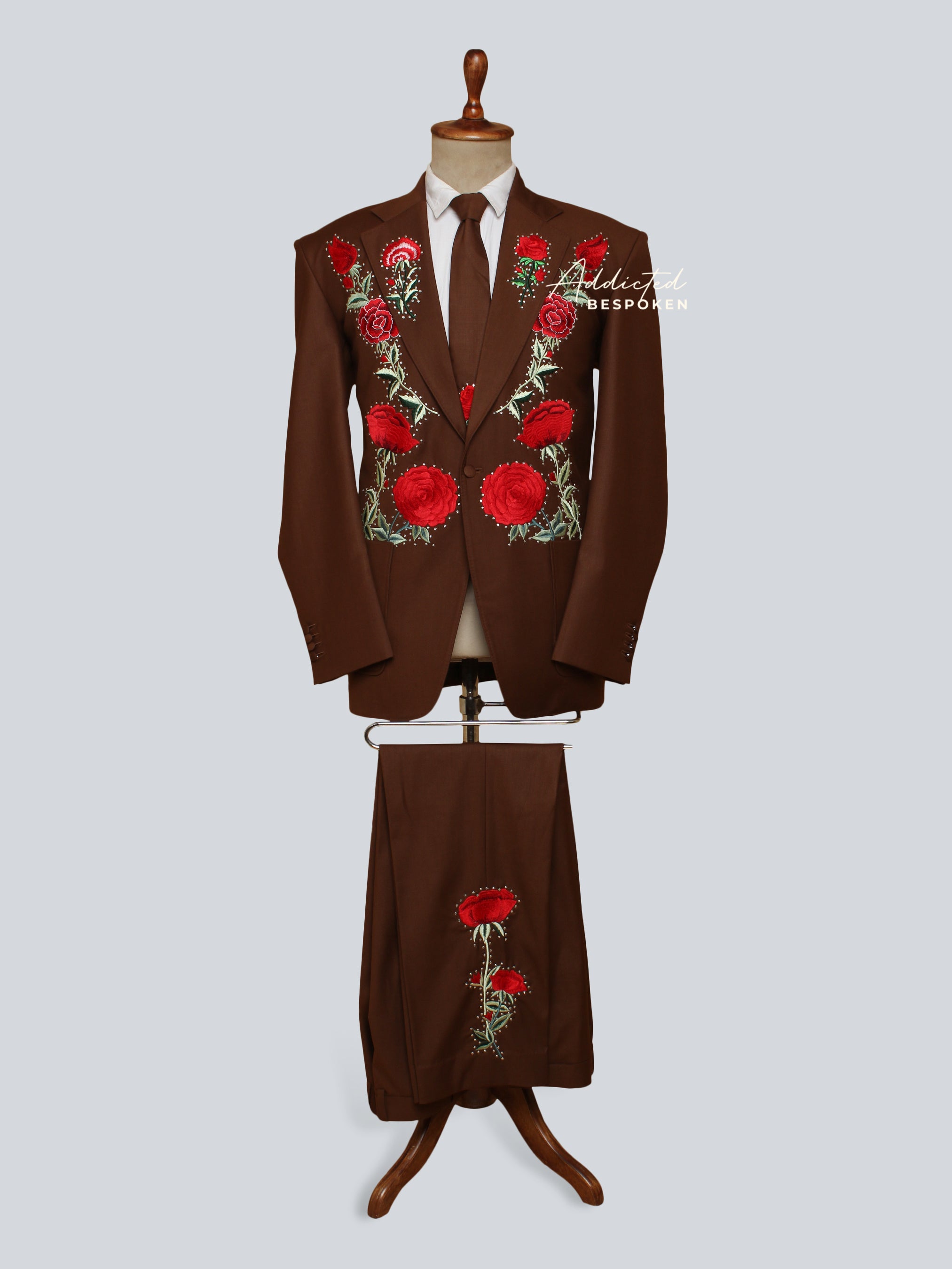 Western Suit, Embroidered Western Suits, Bespoke Wedding Suits, Wedding Men suits, Modern Groom Attire.