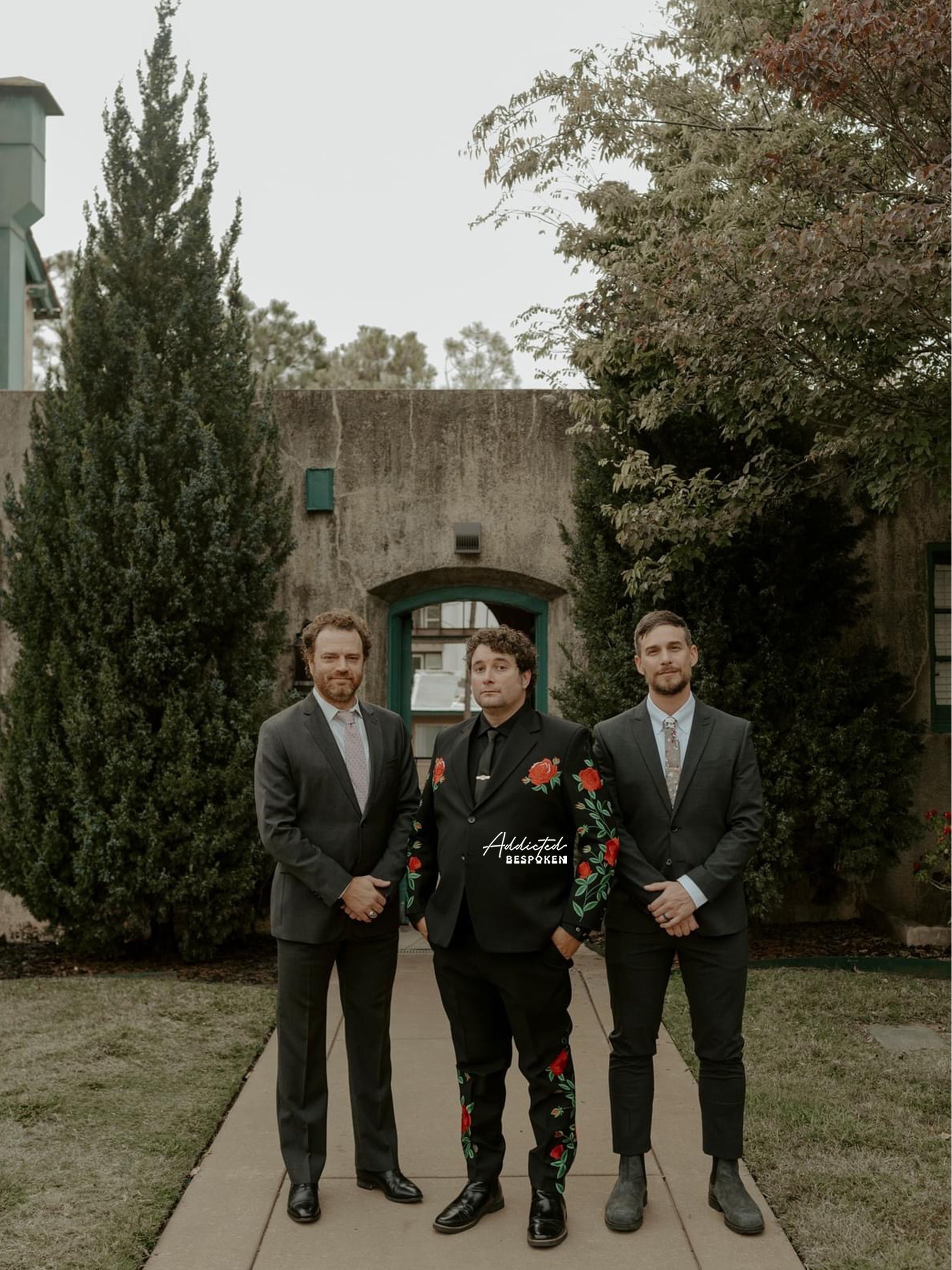 Western Suit, Embroidered Western Suits, Bespoke Wedding Suits, Wedding Men suits, Modern Groom Attire.