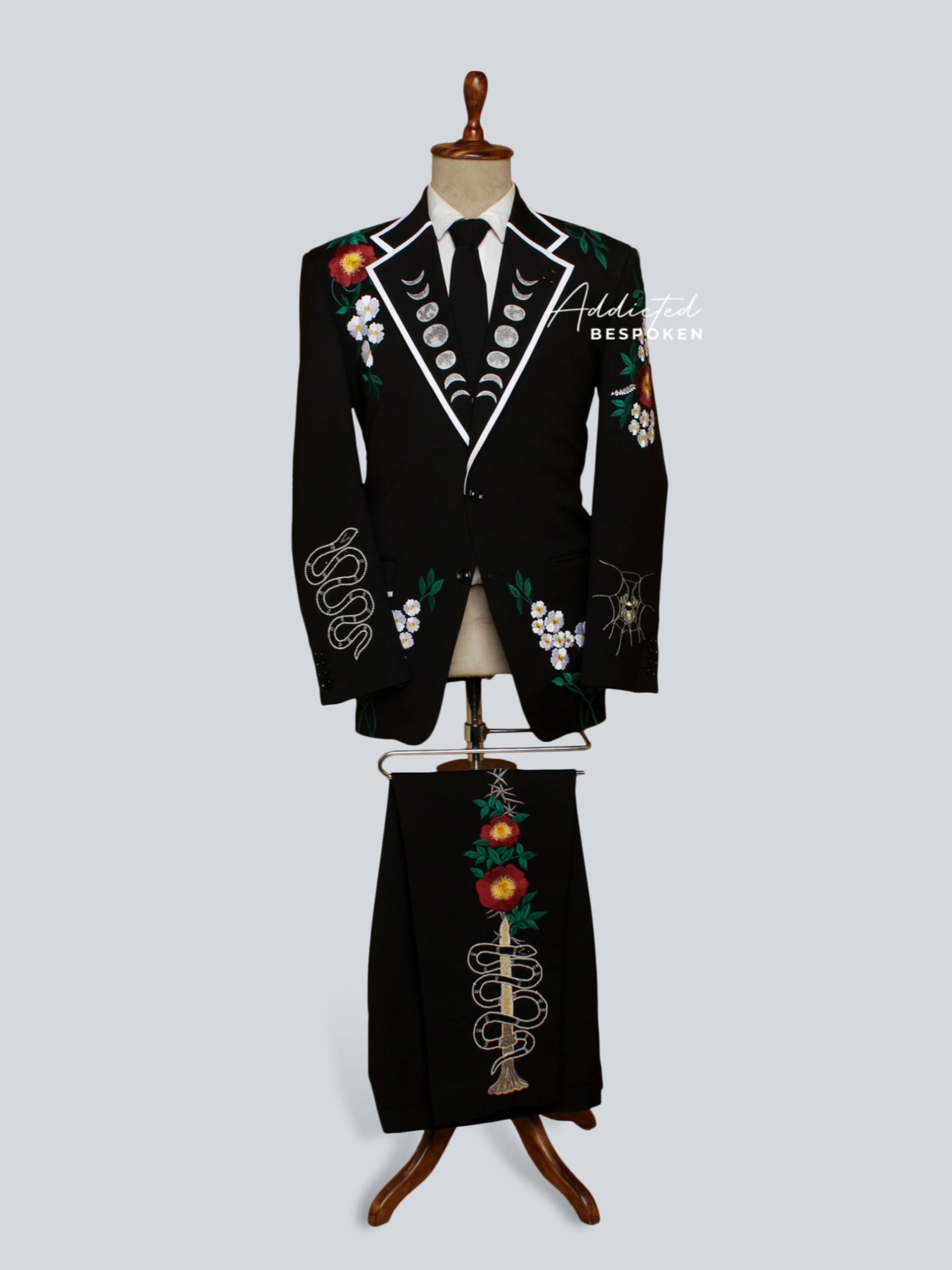 Western Suit, Embroidered Western Suits, Bespoke Wedding Suits, Wedding Men suits, Modern Groom Attire.