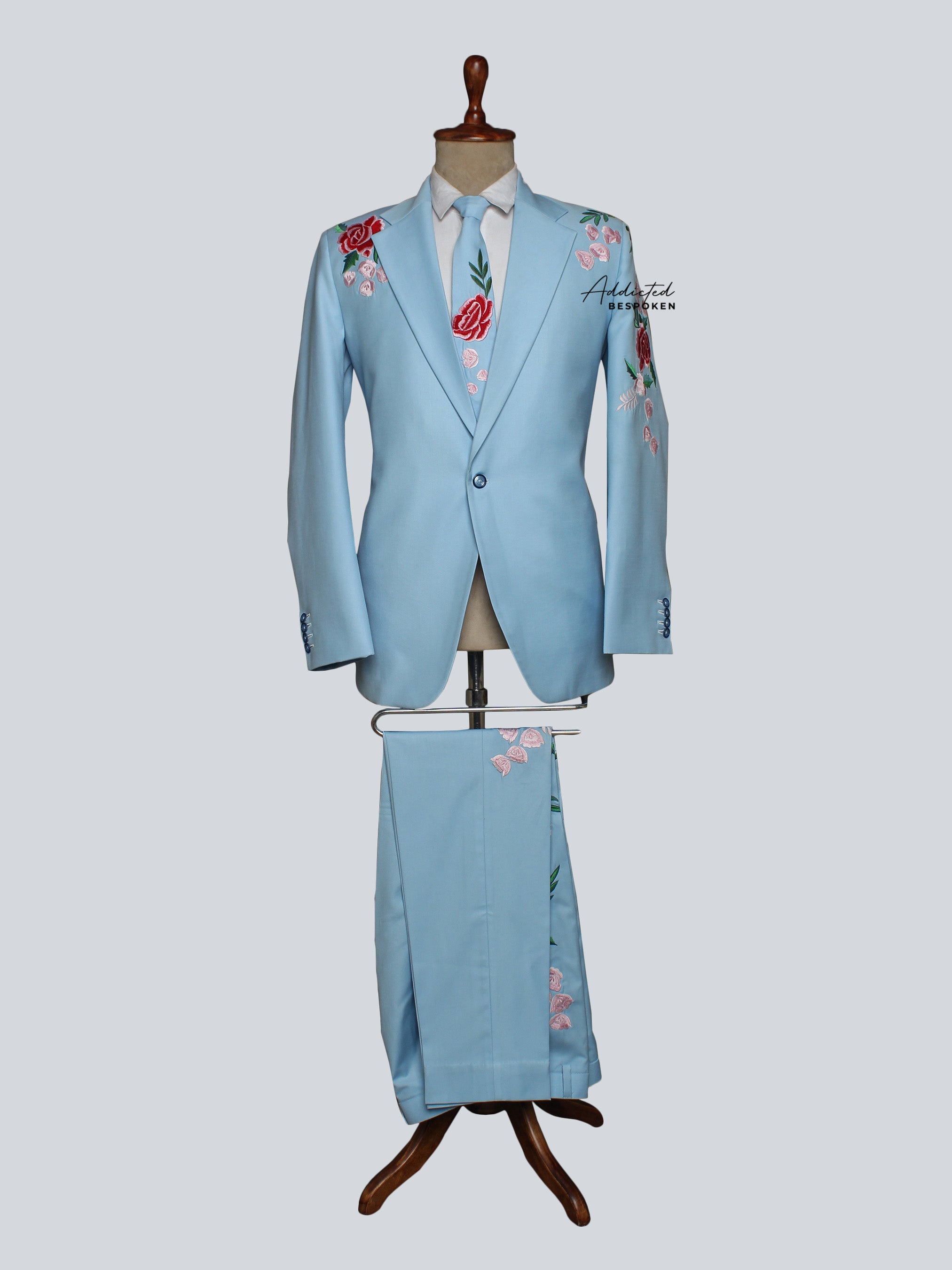 Western Suit, Embroidered Western Suits, Bespoke Wedding Suits, Wedding Men suits, Modern Groom Attire.