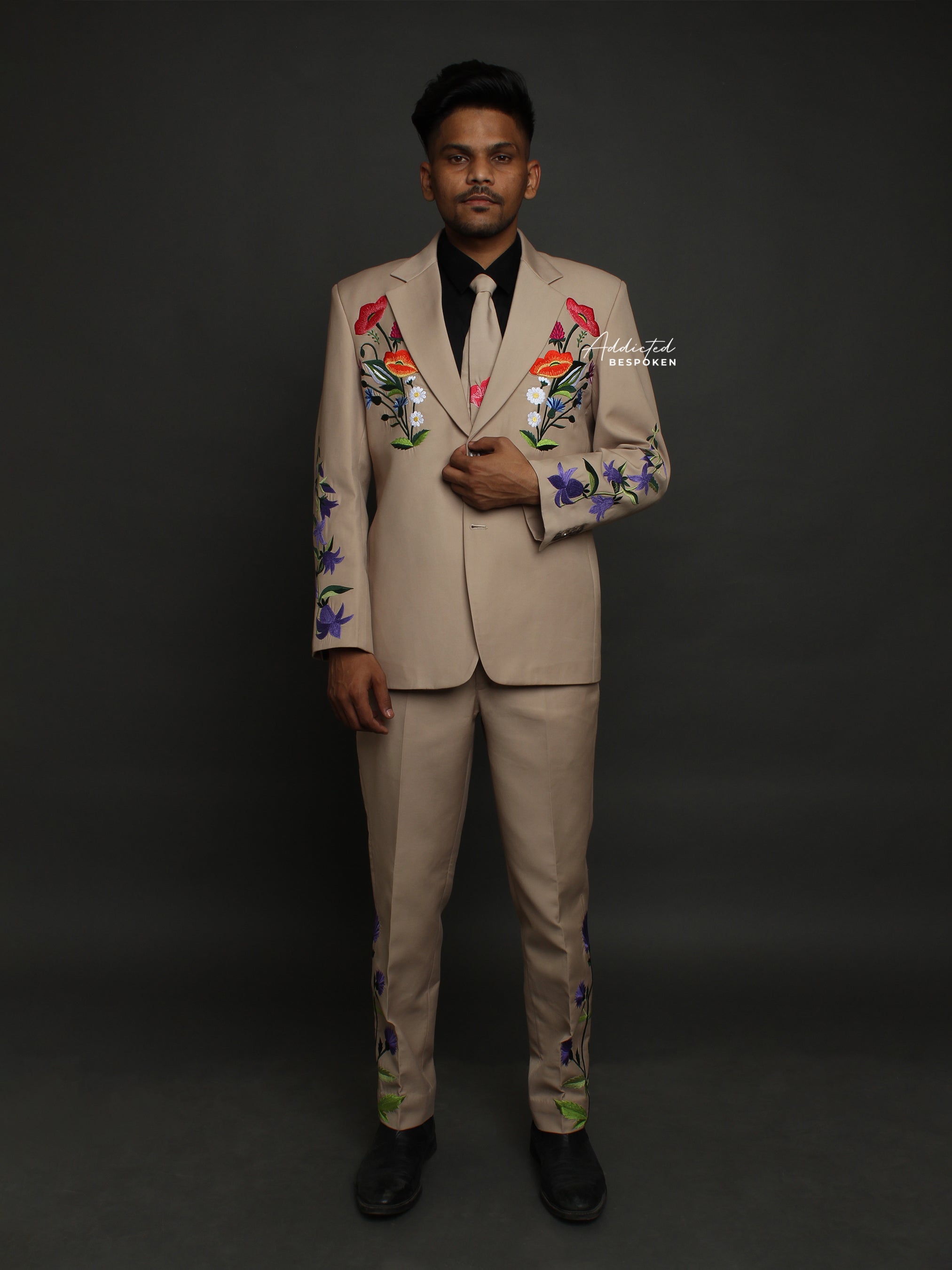 Western Suit, Embroidered Western Suits, Bespoke Wedding Suits, Wedding Men suits, Modern Groom Attire.