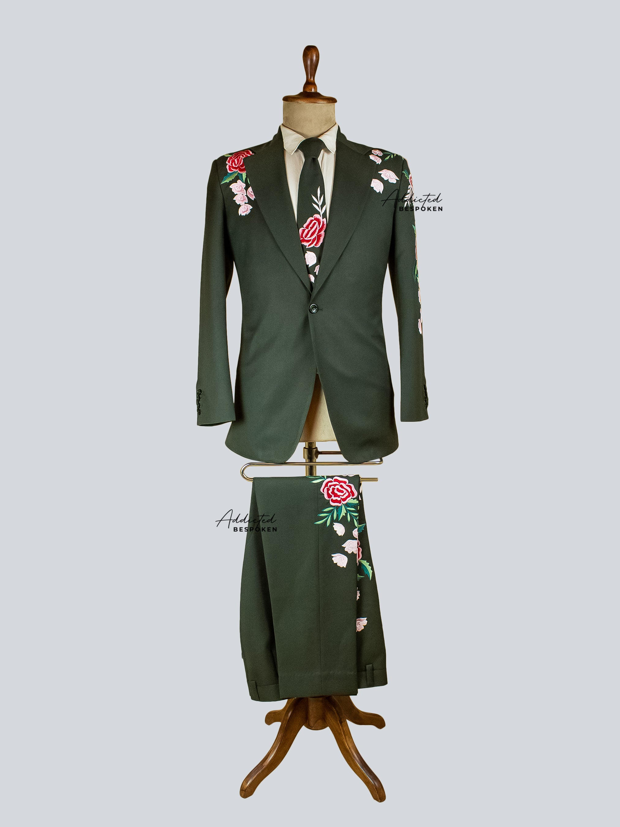 Western Suit, Embroidered Western Suits, Bespoke Wedding Suits, Wedding Men suits, Modern Groom Attire.