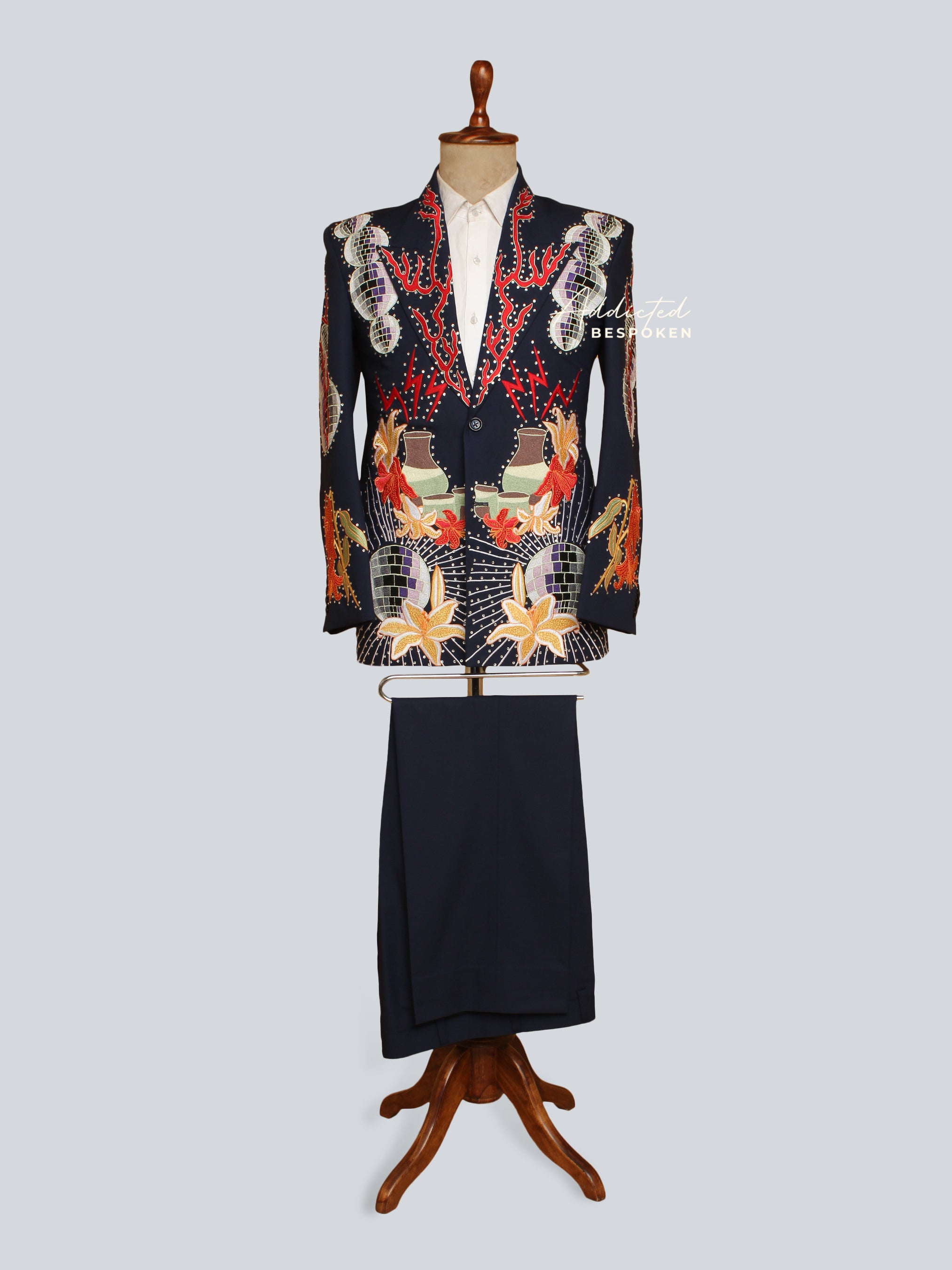 Western Suit, Embroidered Western Suits, Bespoke Wedding Suits, Wedding Men suits, Modern Groom Attire.