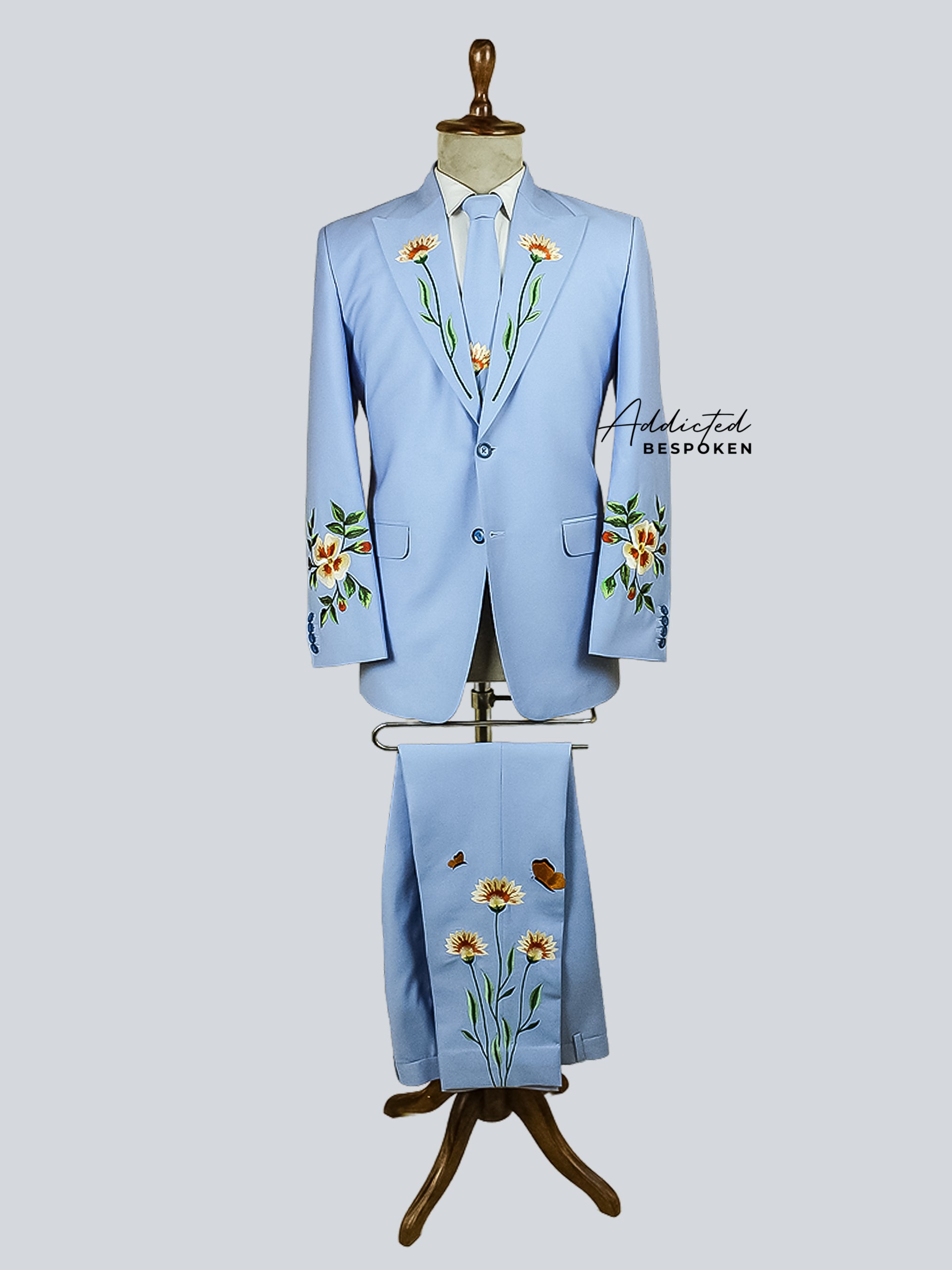 Western Suit, Embroidered Western Suits, Bespoke Wedding Suits, Wedding Men suits, Modern Groom Attire.