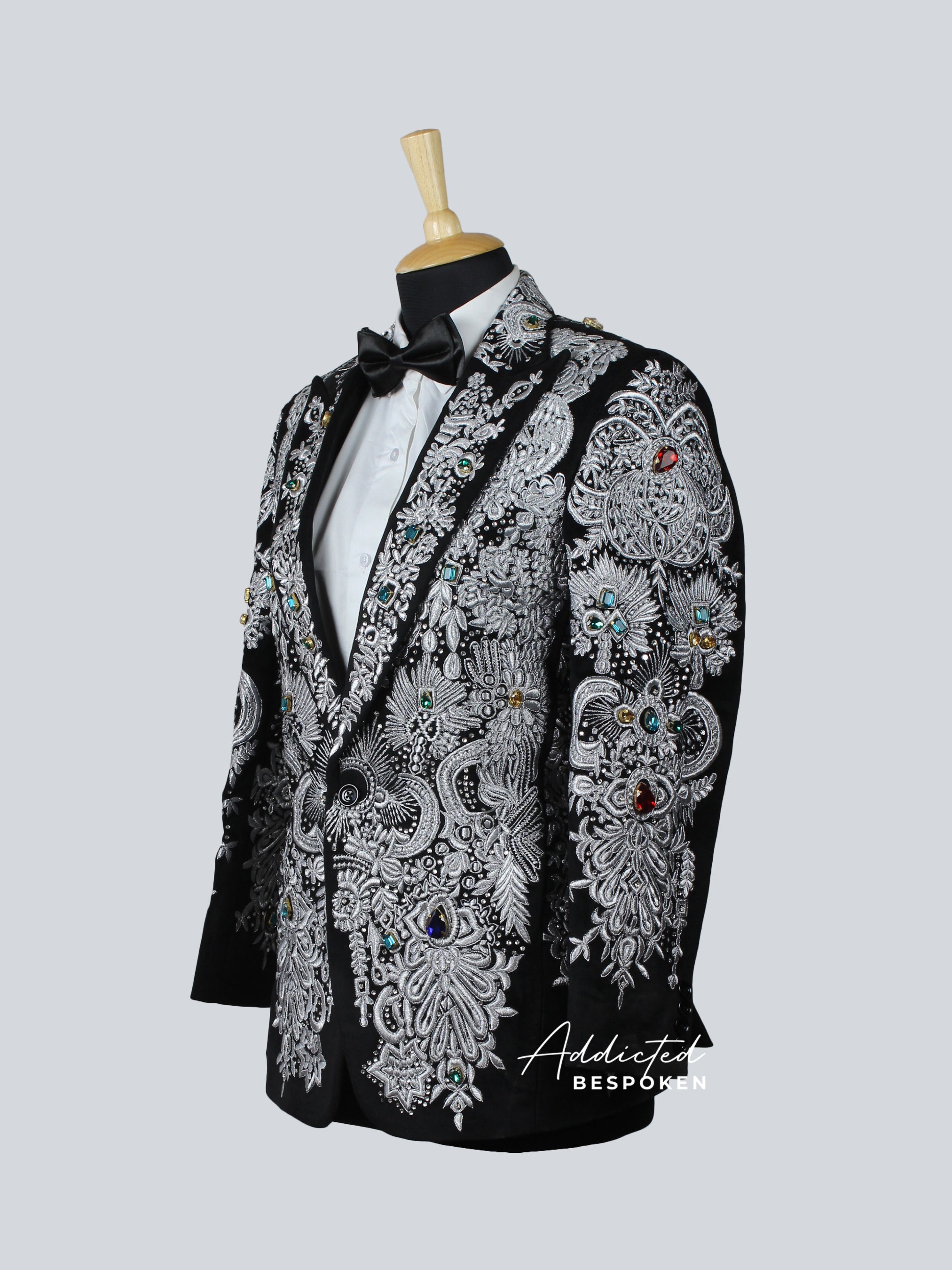 Western Suit, Embroidered Western Suits, Bespoke Wedding Suits, Wedding Men suits, Modern Groom Attire.