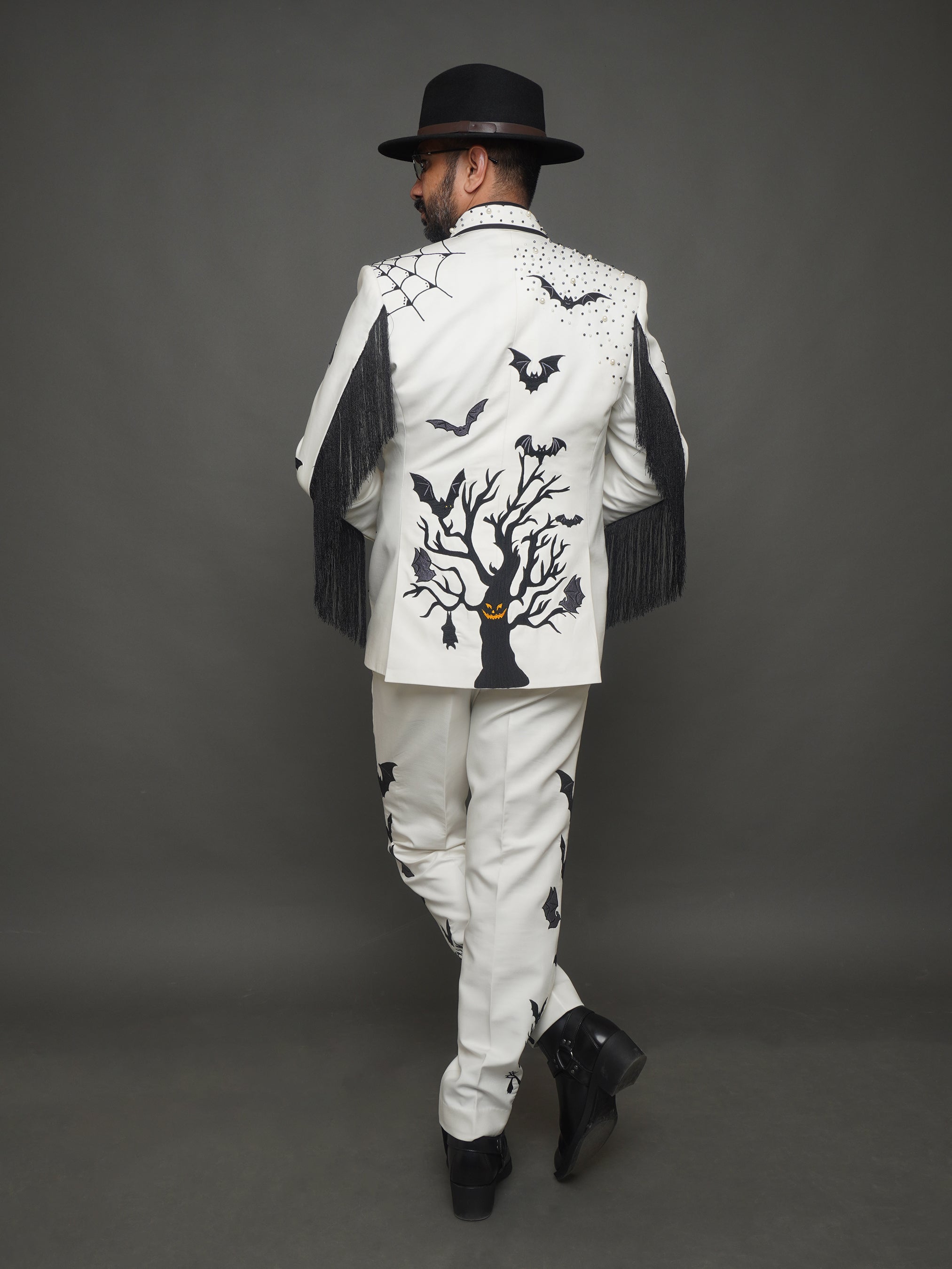 The Midnight Haunt Suit (CLS)