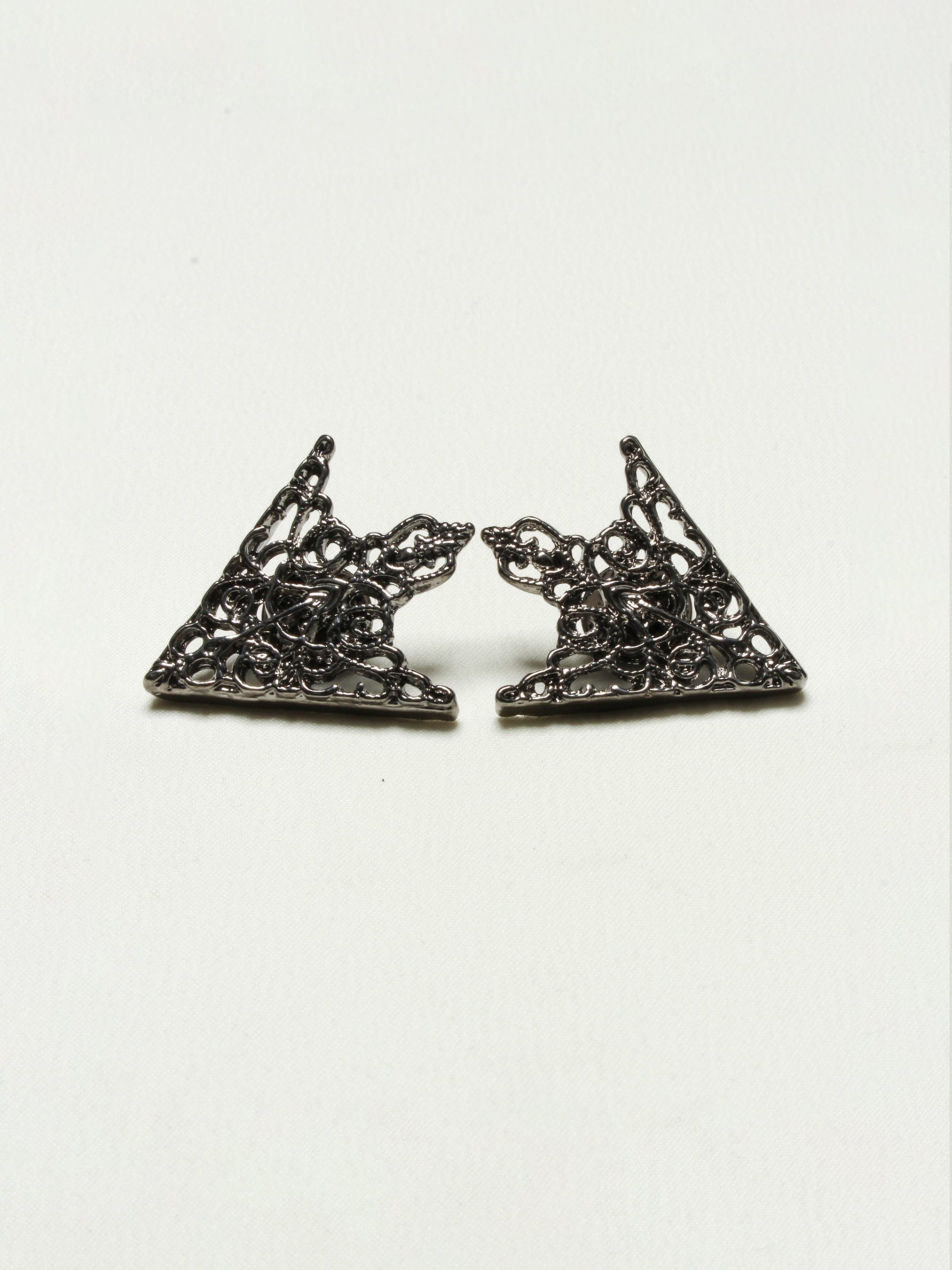 Black Antique Collar Corners