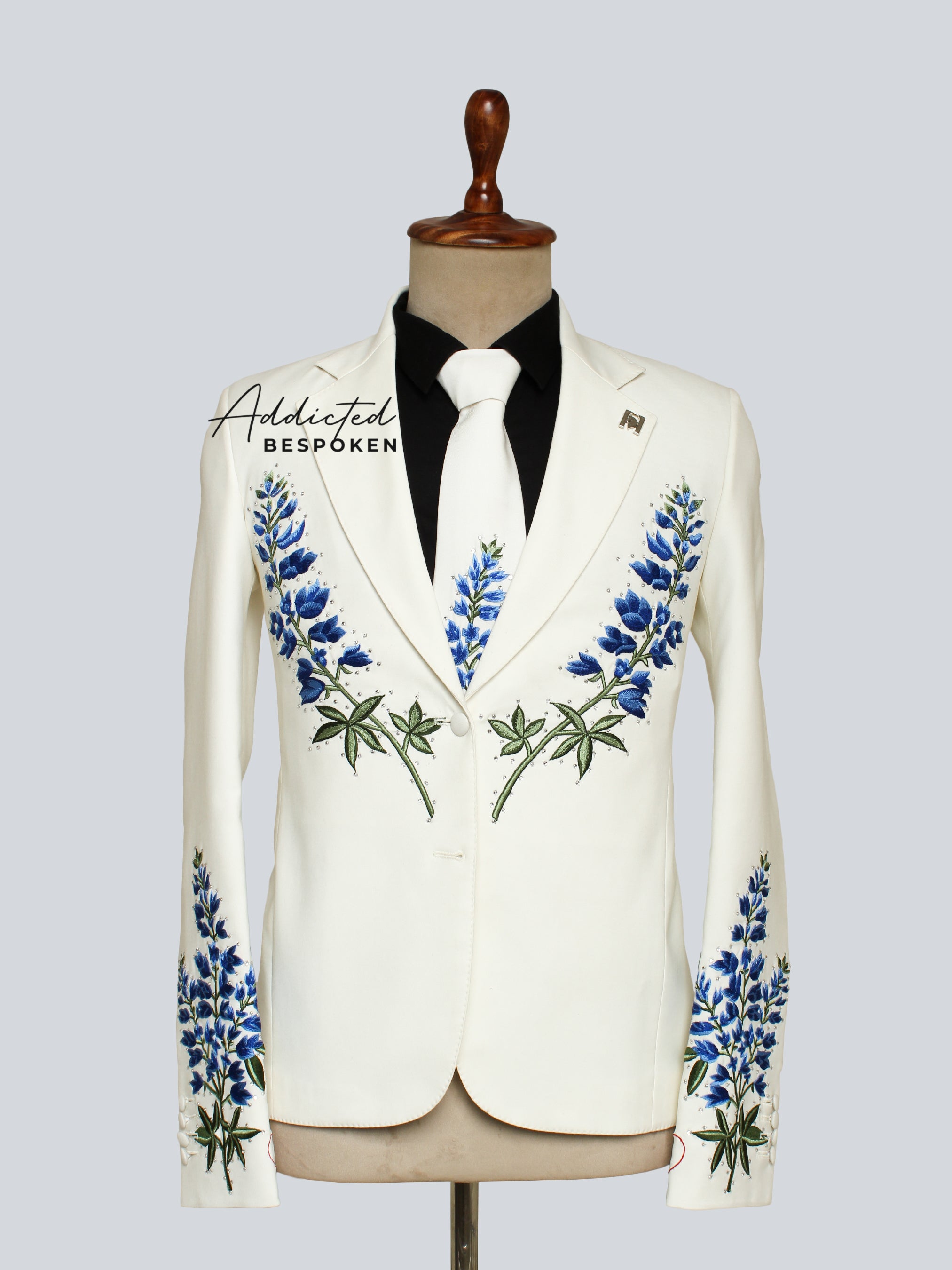 Western Suit, Embroidered Western Suits, Bespoke Wedding Suits, Wedding Men suits, Modern Groom Attire.