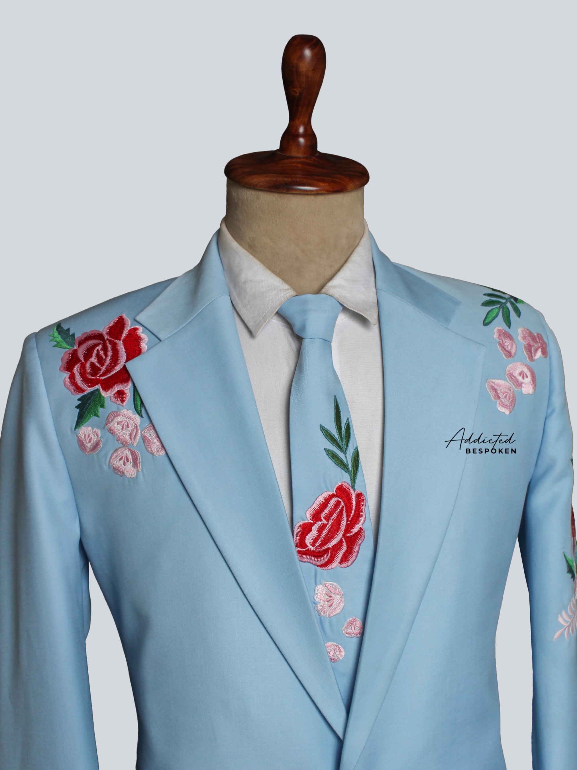 Western Suit, Embroidered Western Suits, Bespoke Wedding Suits, Wedding Men suits, Modern Groom Attire.