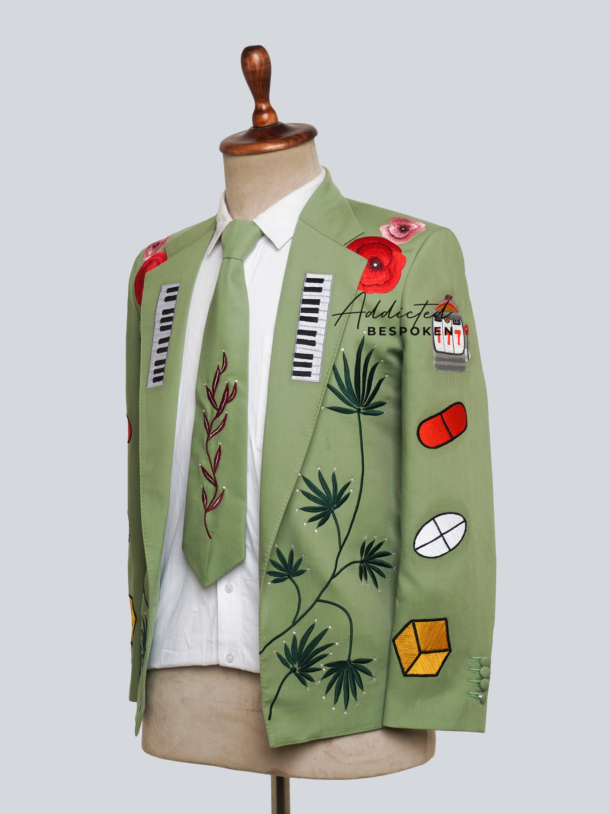 Western Suit, Embroidered Western Suits, Bespoke Wedding Suits, Wedding Men suits, Modern Groom Attire.