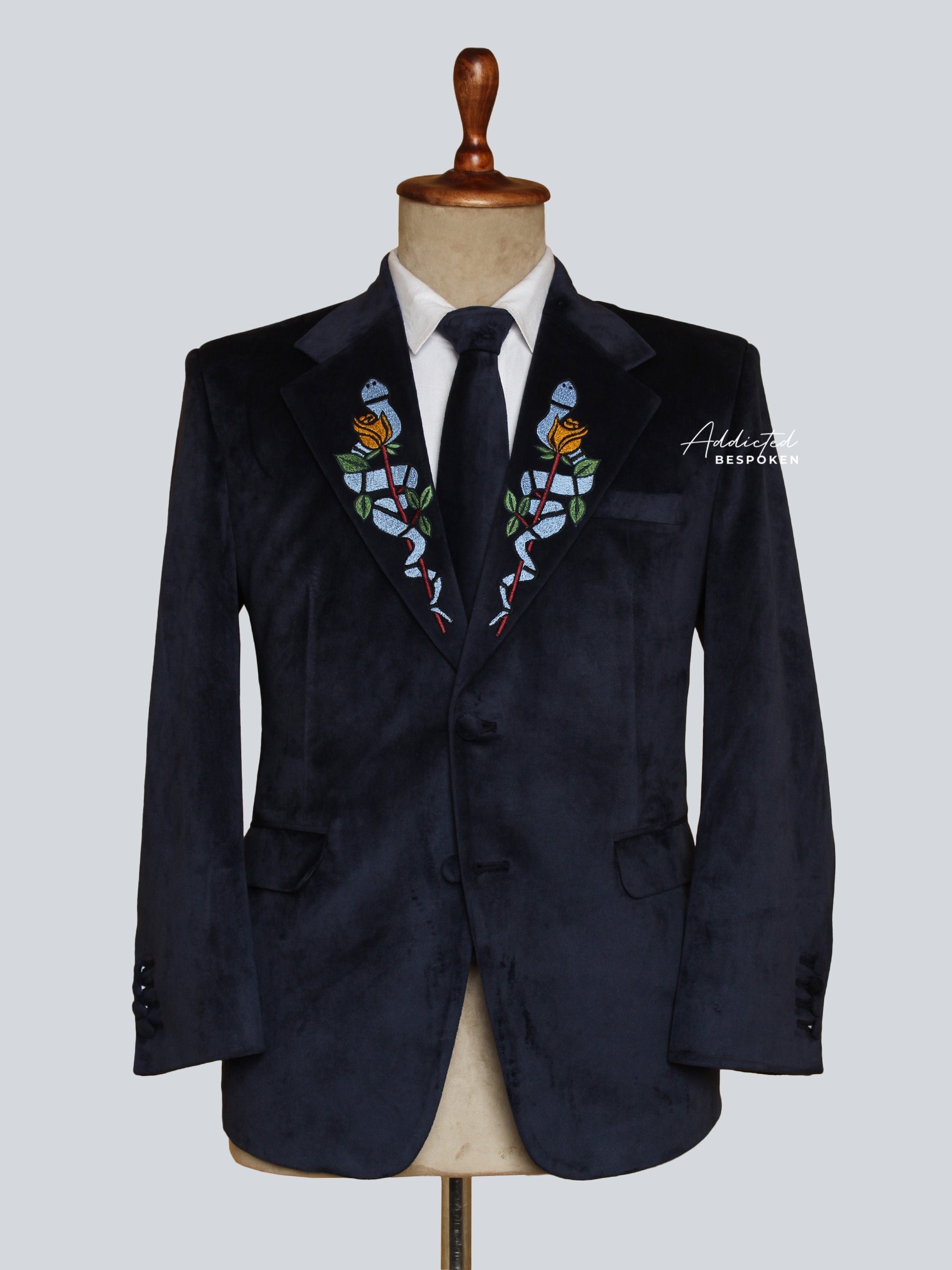 Western Suit, Embroidered Western Suits, Bespoke Wedding Suits, Wedding Men suits, Modern Groom Attire.