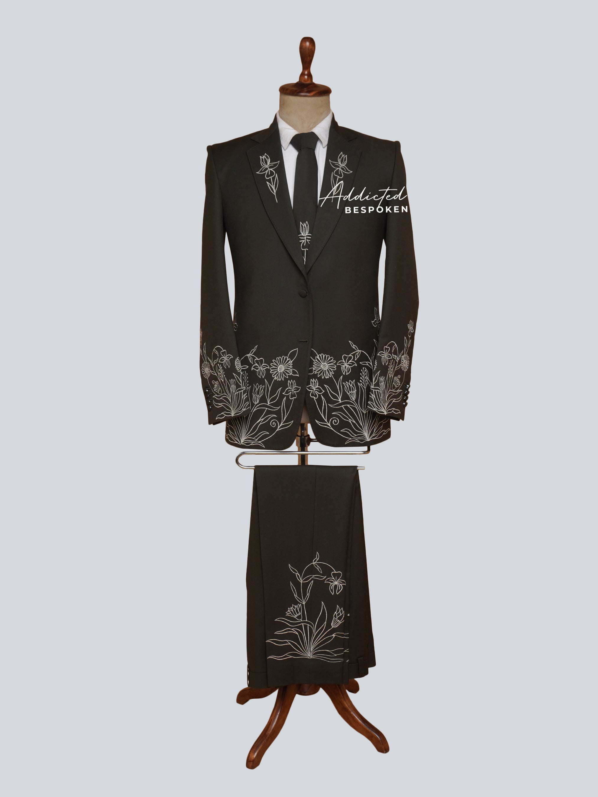 Western Suit, Embroidered Western Suits, Bespoke Wedding Suits, Wedding Men Suits, Modern Groom Attire.