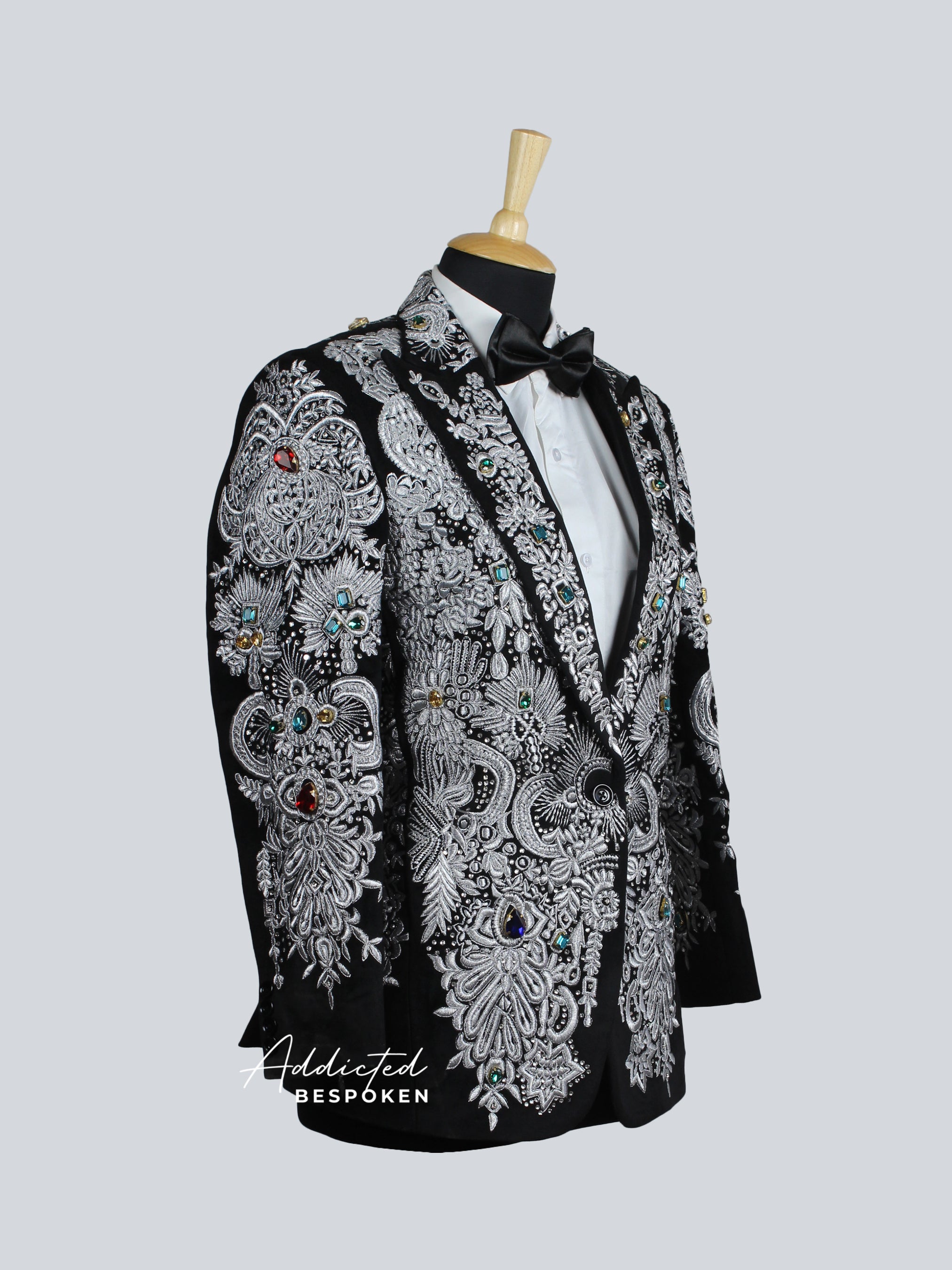 Western Suit, Embroidered Western Suits, Bespoke Wedding Suits, Wedding Men suits, Modern Groom Attire.