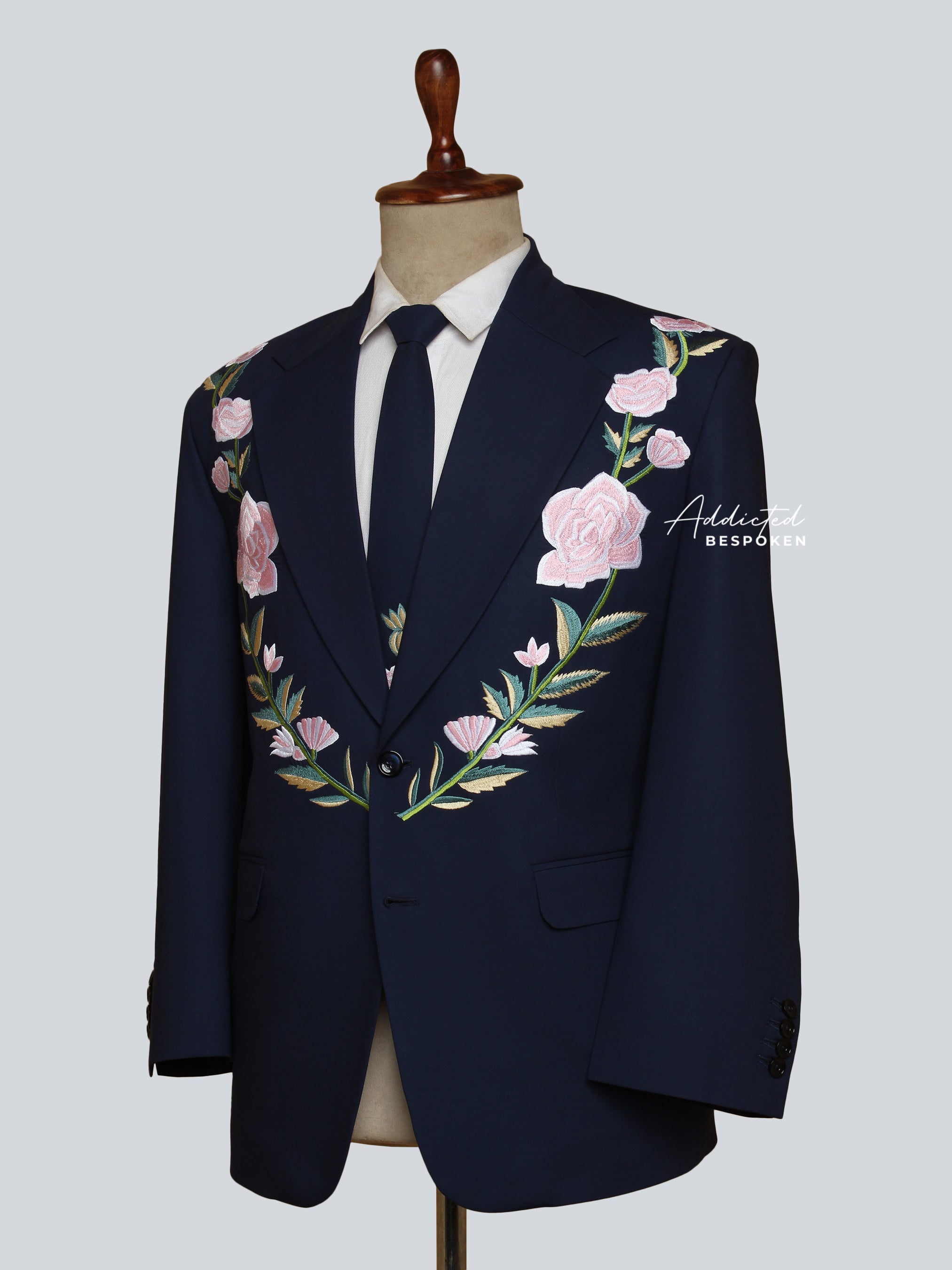 Western Suit, Embroidered Western Suits, Bespoke Wedding Suits, Wedding Men suits, Modern Groom Attire.