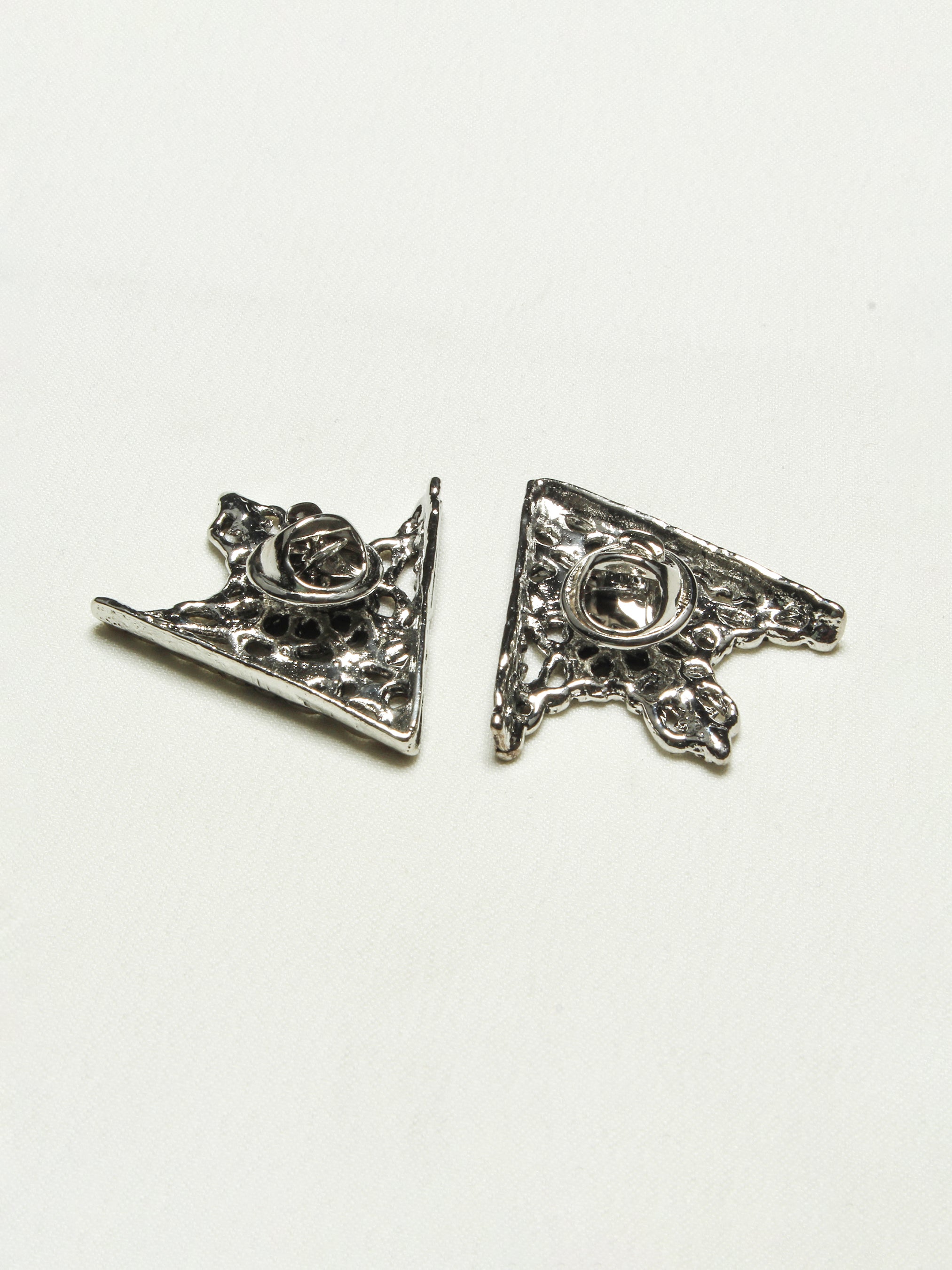 Silver Antique Collar Corners