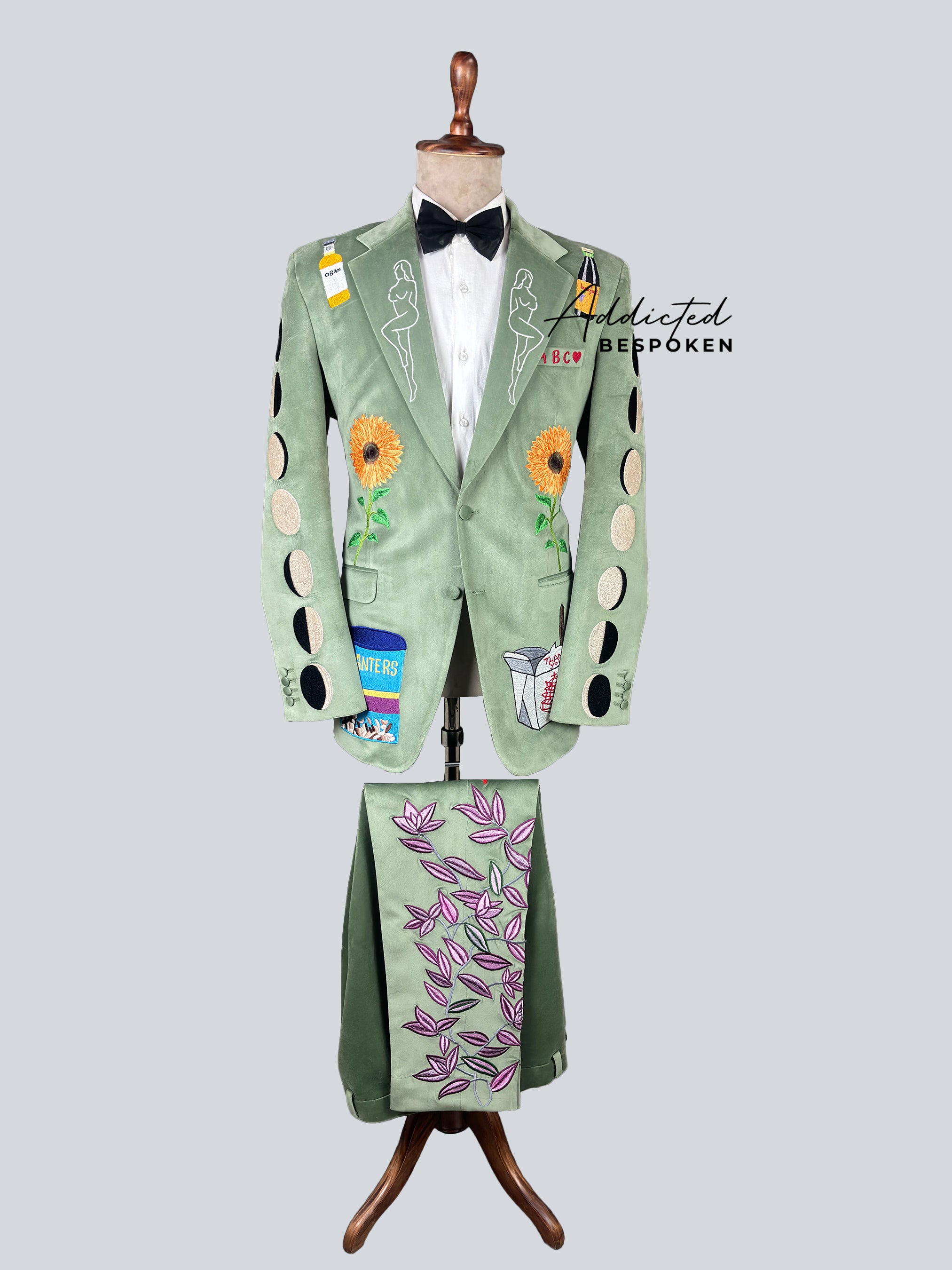 Western Suit, Embroidered Western Suits, Bespoke Wedding Suits, Wedding Men suits, Modern Groom Attire.