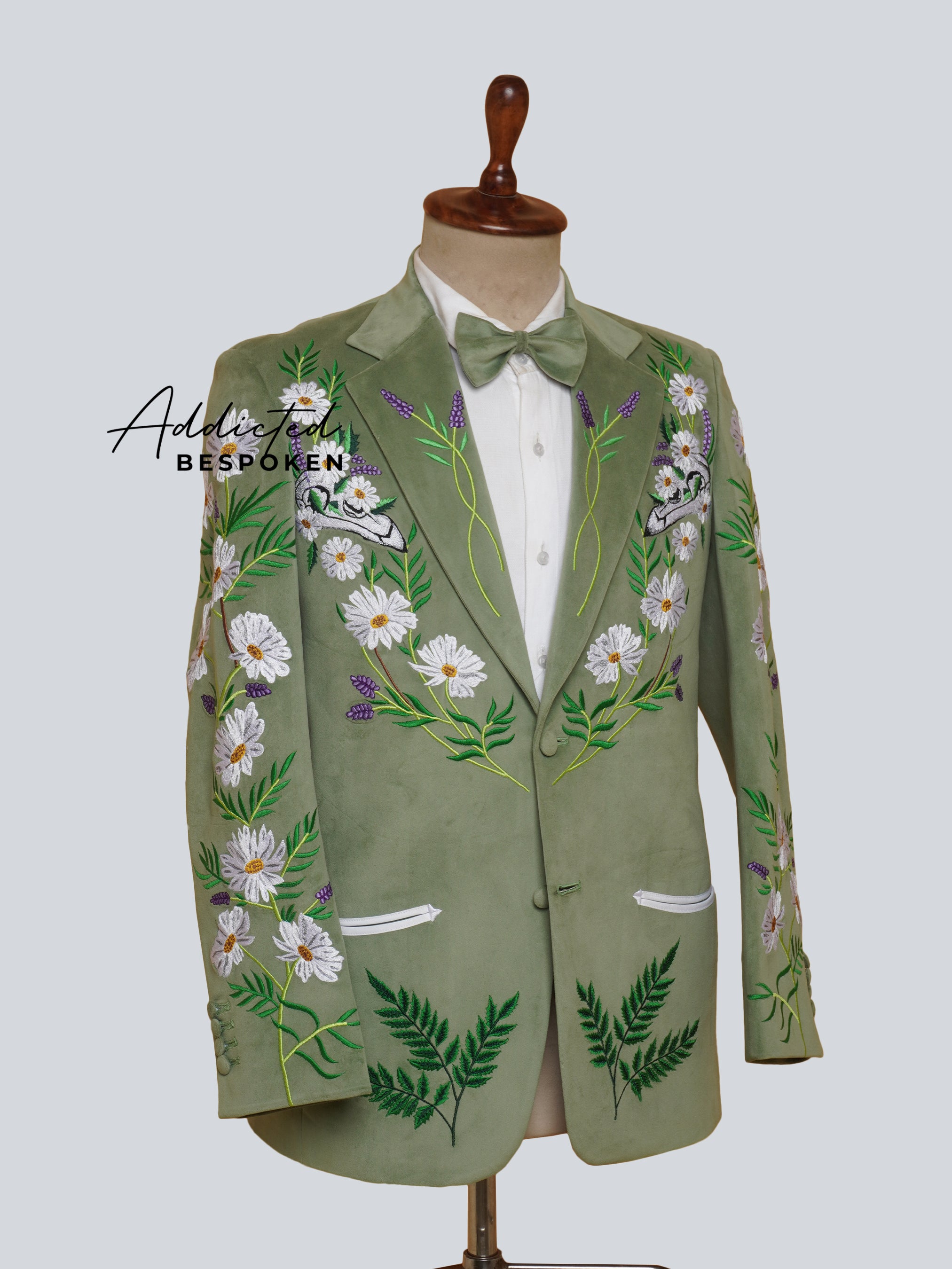 Western Suit, Embroidered Western Suits, Bespoke Wedding Suits, Wedding Men suits, Modern Groom Attire.