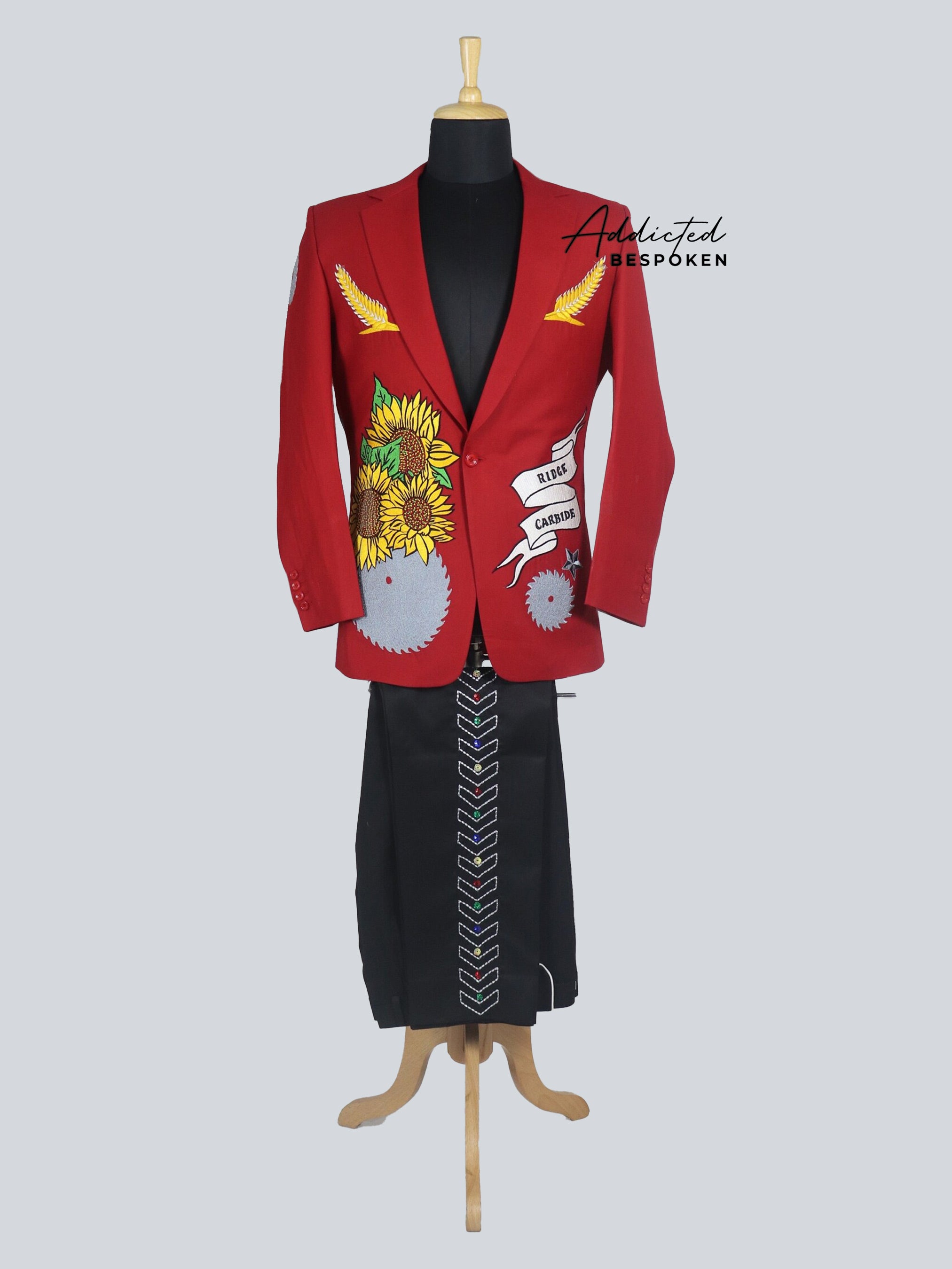 Western Suit, Embroidered Western Suits, Bespoke Wedding Suits, Wedding Men suits, Modern Groom Attire.
