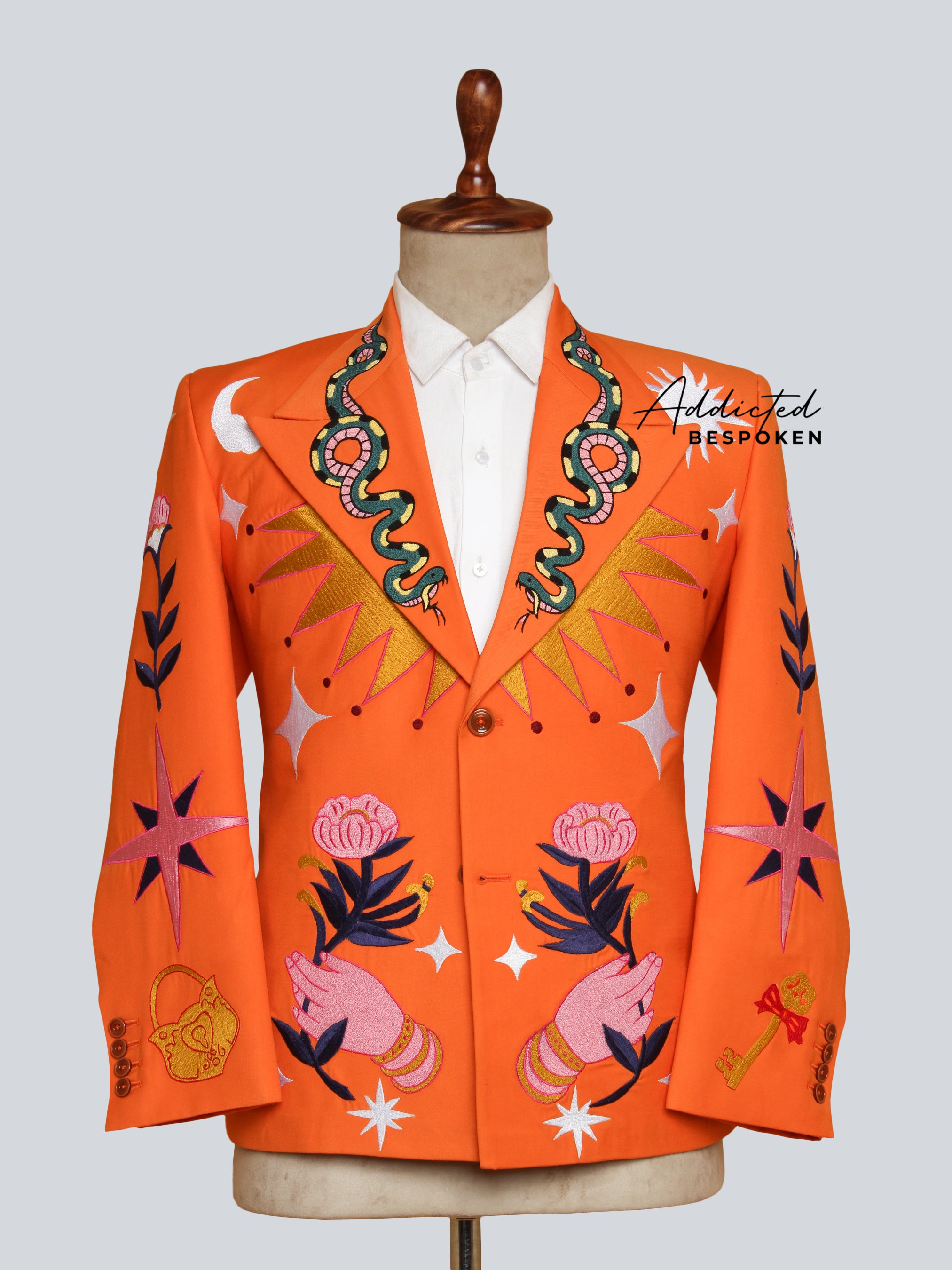 Western Suit, Embroidered Western Suits, Bespoke Wedding Suits, Wedding Men suits, Modern Groom Attire.