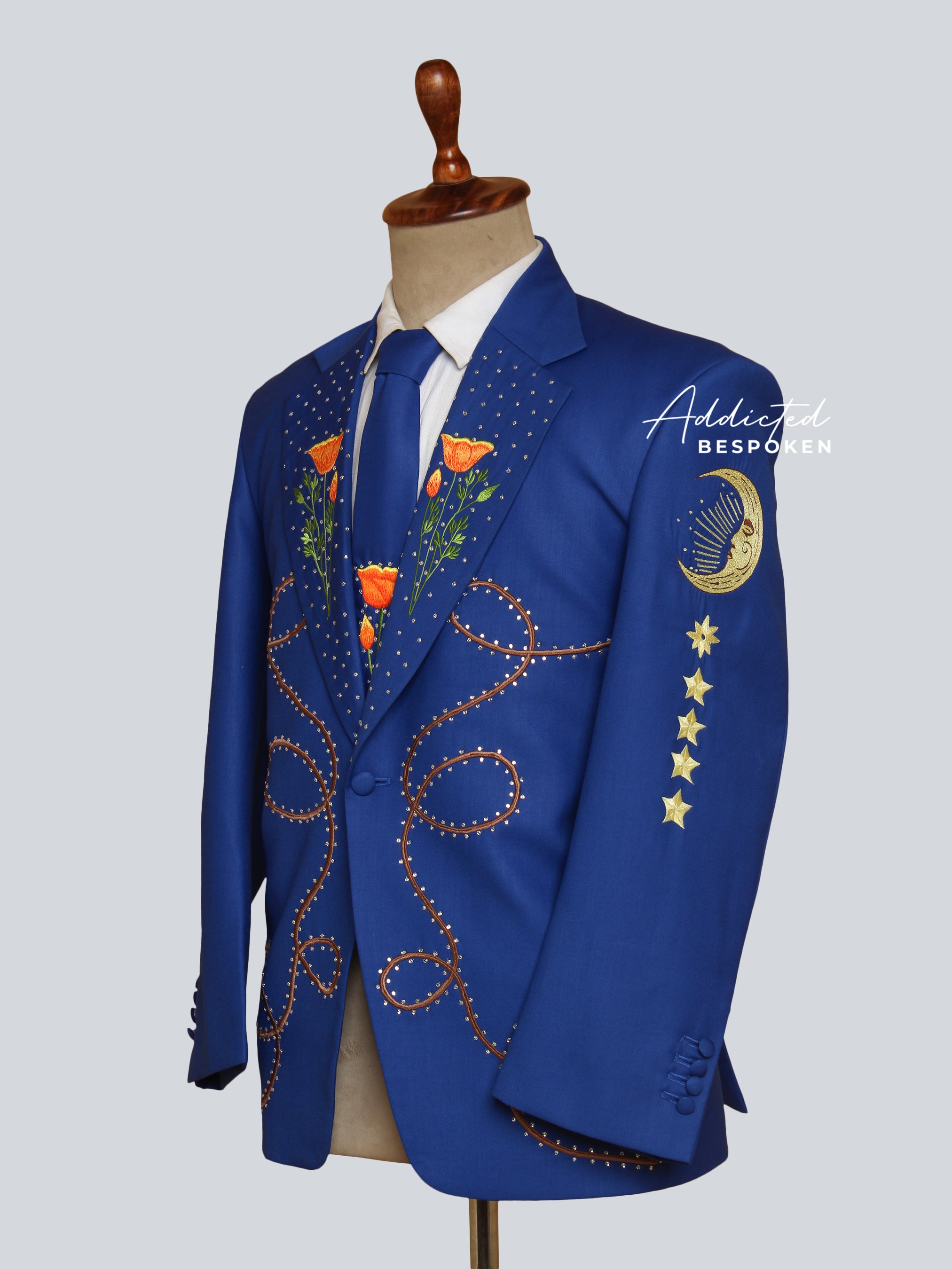 Western Suit, Embroidered Western Suits, Bespoke Wedding Suits, Wedding Men suits, Modern Groom Attire.