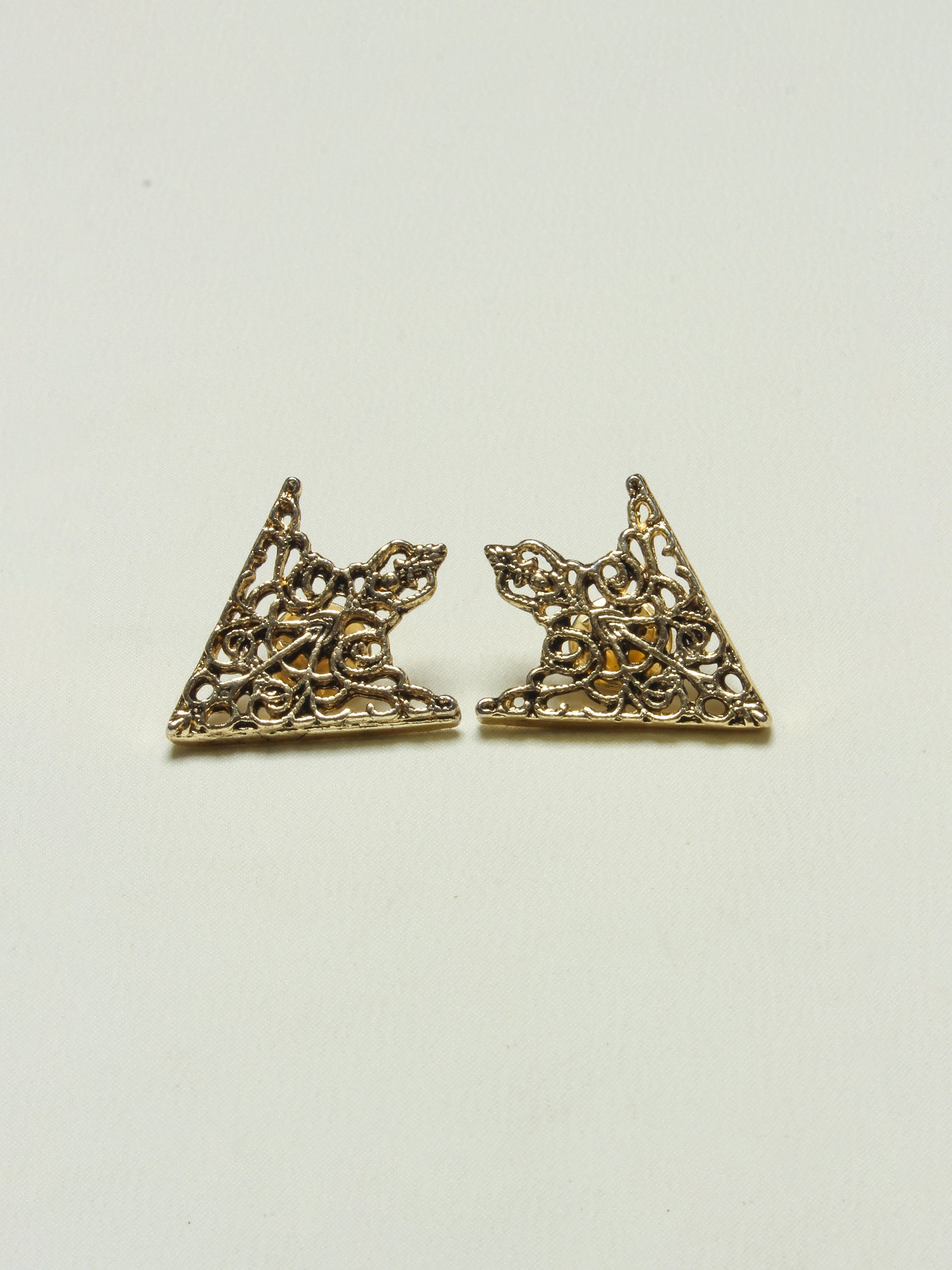 Golden Antique Collar Corners