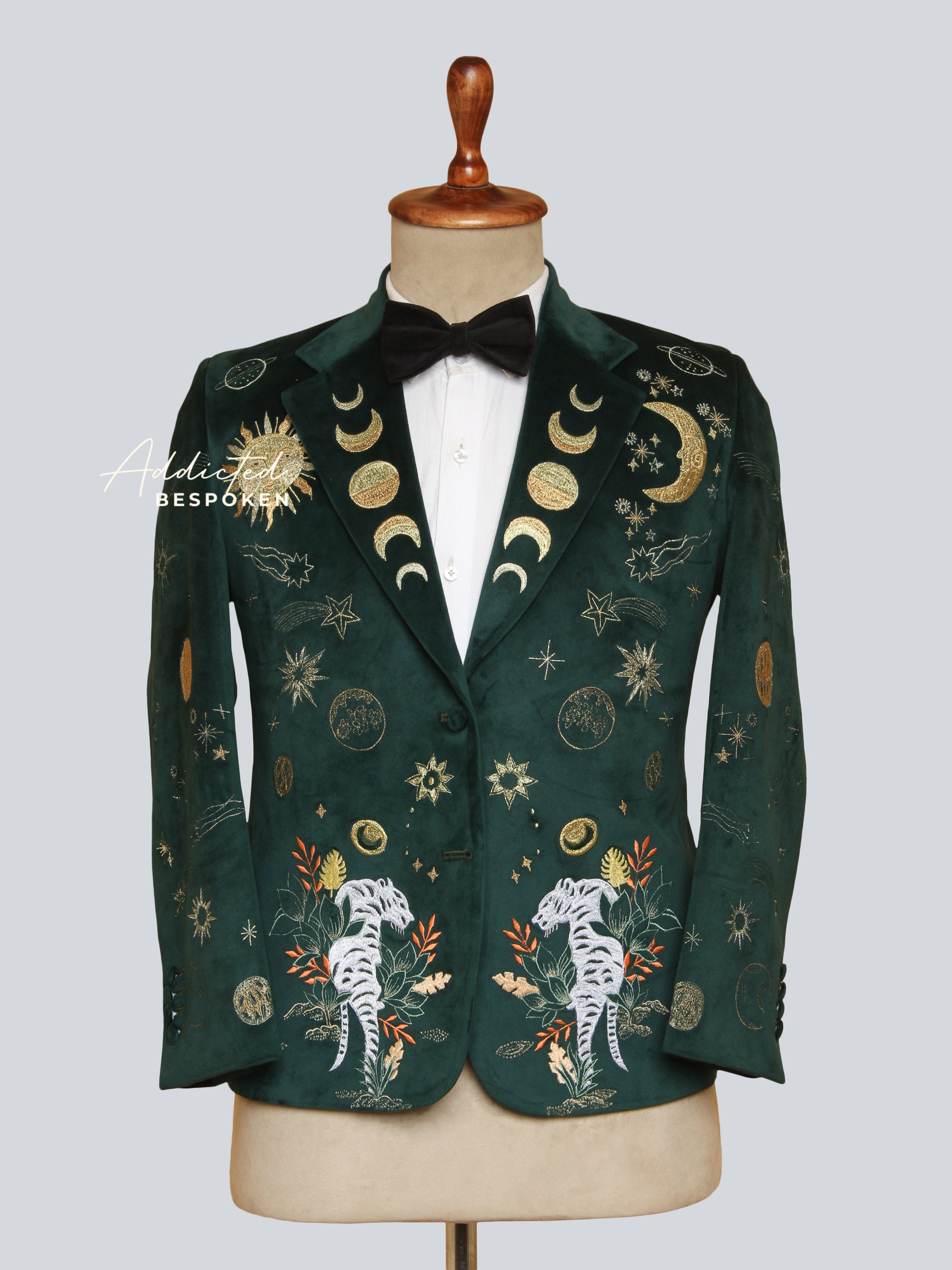Western Suit, Embroidered Western Suits, Bespoke Wedding Suits, Wedding Men suits, Modern Groom Attire.
