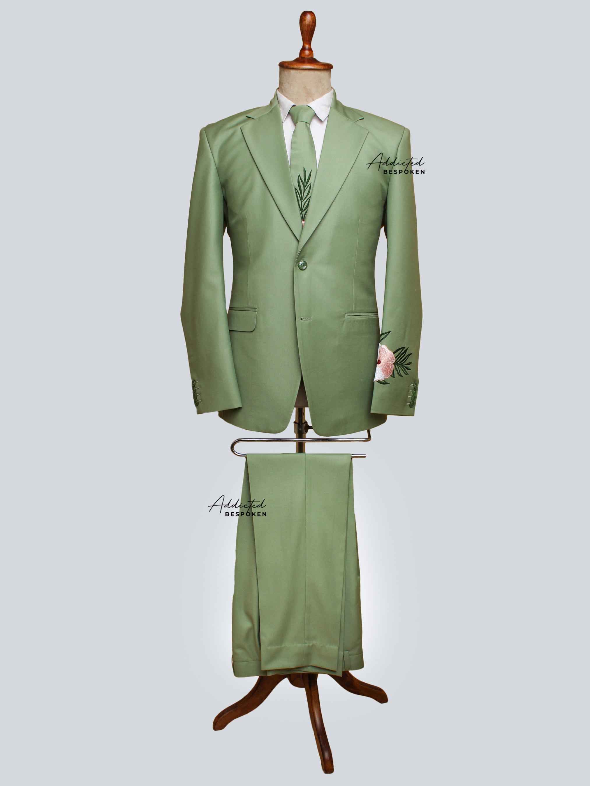 Western Suit, Embroidered Western Suits, Bespoke Wedding Suits, Wedding Men suits, Modern Groom Attire.