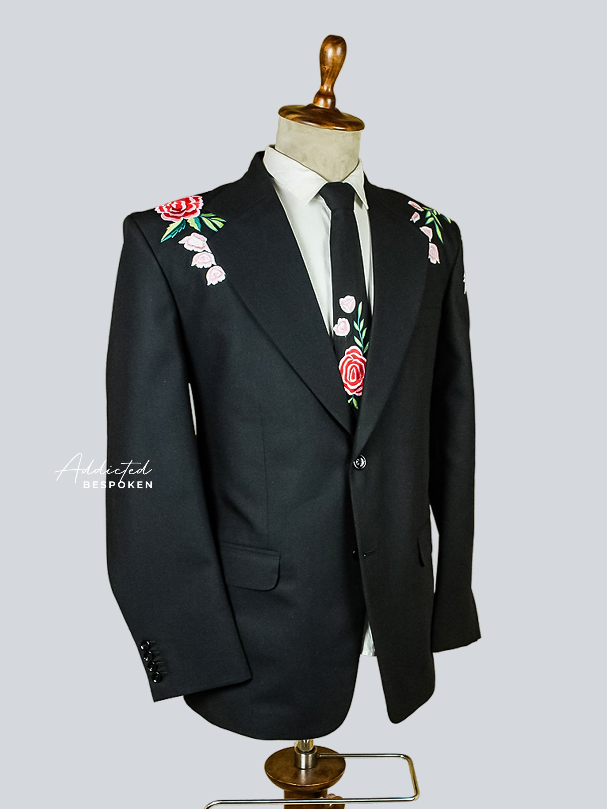 Western Suit, Embroidered Western Suits, Bespoke Wedding Suits, Wedding Men suits, Modern Groom Attire.