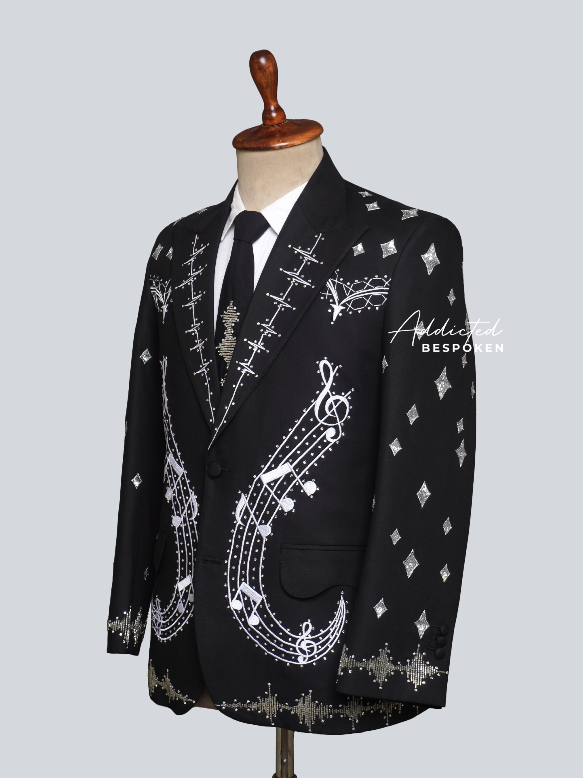 Western Suit, Embroidered Western Suits, Bespoke Wedding Suits, Wedding Men suits, Modern Groom Attire.