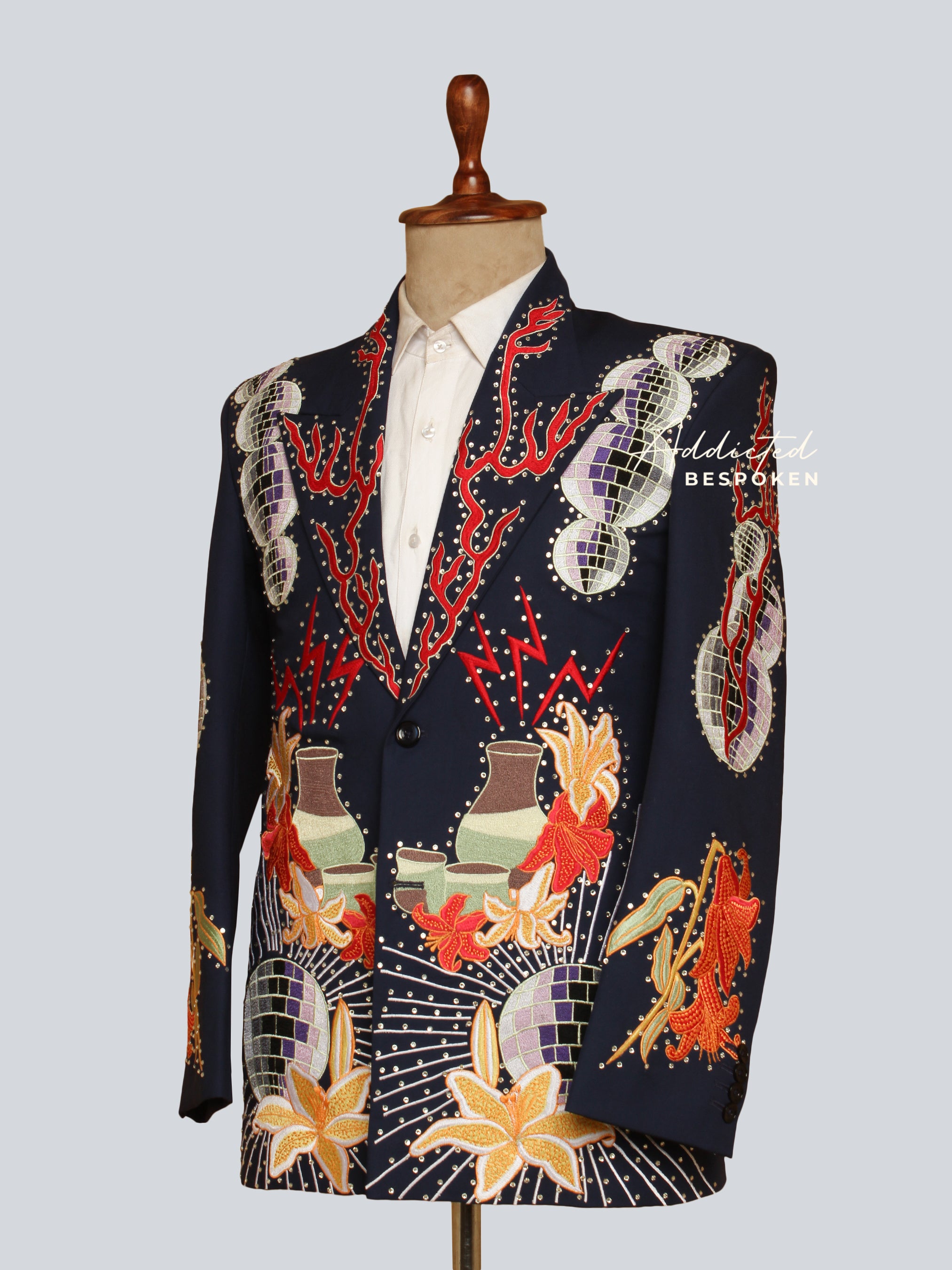 Western Suit, Embroidered Western Suits, Bespoke Wedding Suits, Wedding Men suits, Modern Groom Attire.