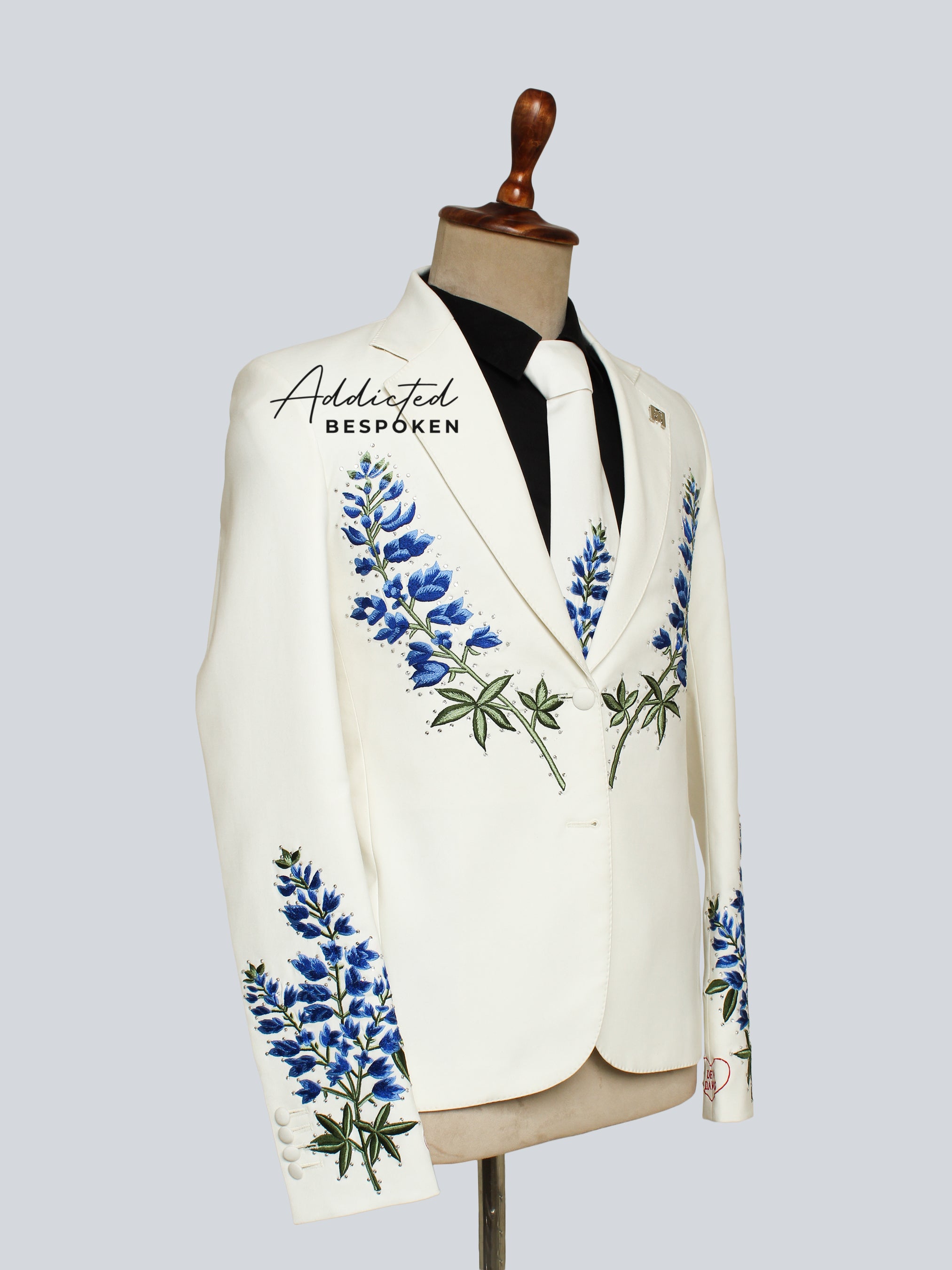 Western Suit, Embroidered Western Suits, Bespoke Wedding Suits, Wedding Men suits, Modern Groom Attire.