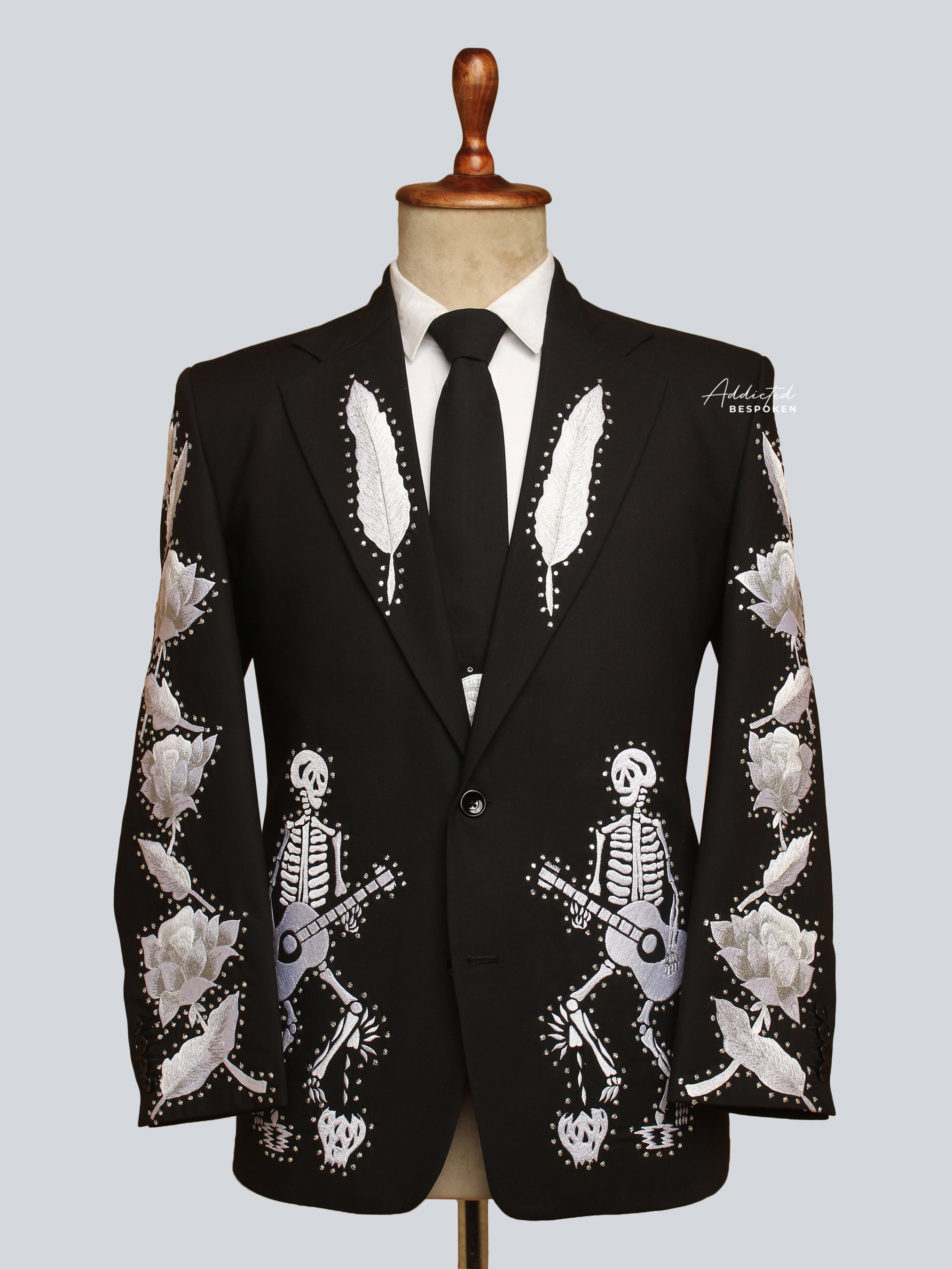 Western Suit, Embroidered Western Suits, Bespoke Wedding Suits, Wedding Men suits, Modern Groom Attire.