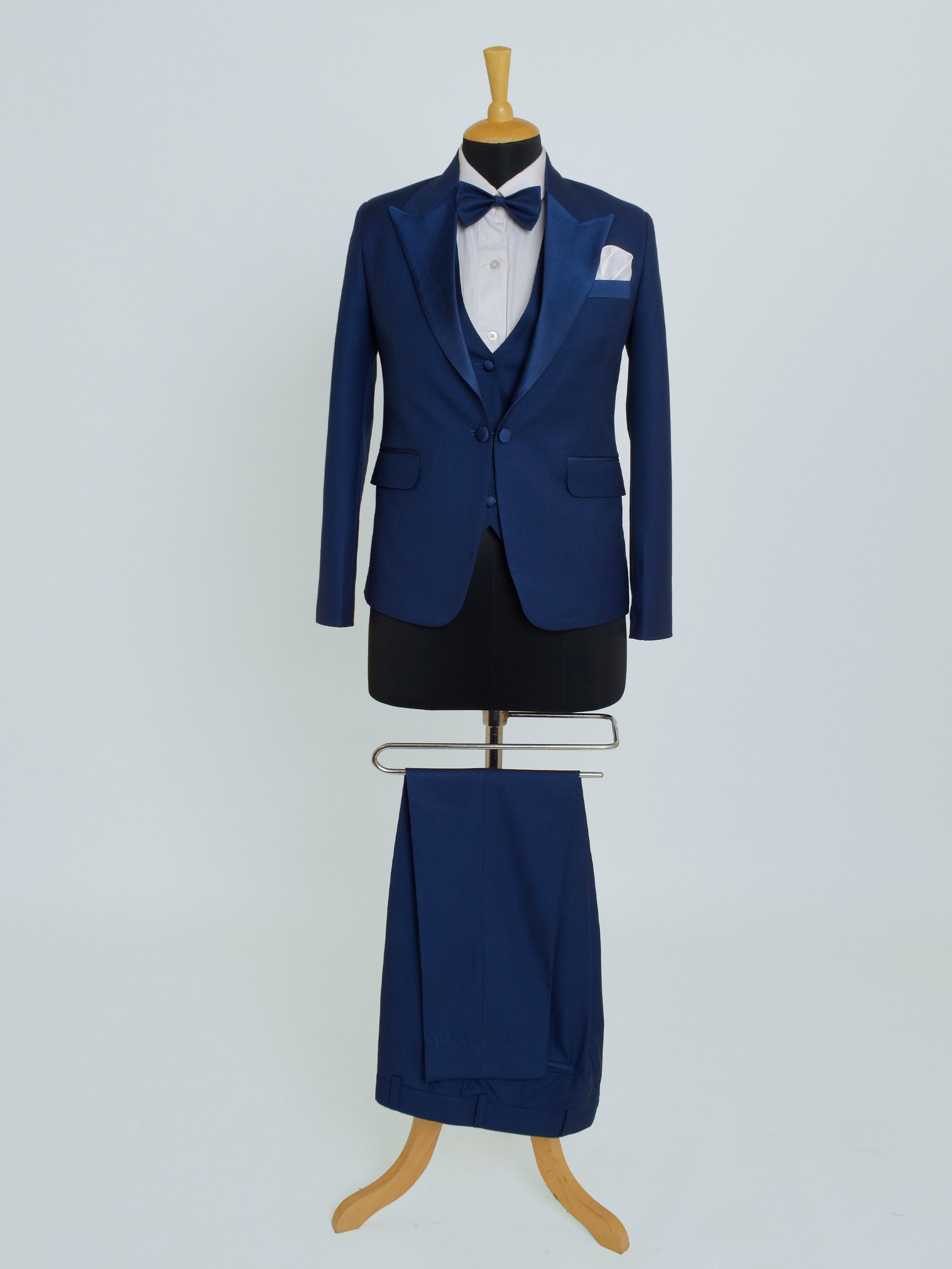 Midnight Tuxedo Suit Addicted Bespoken