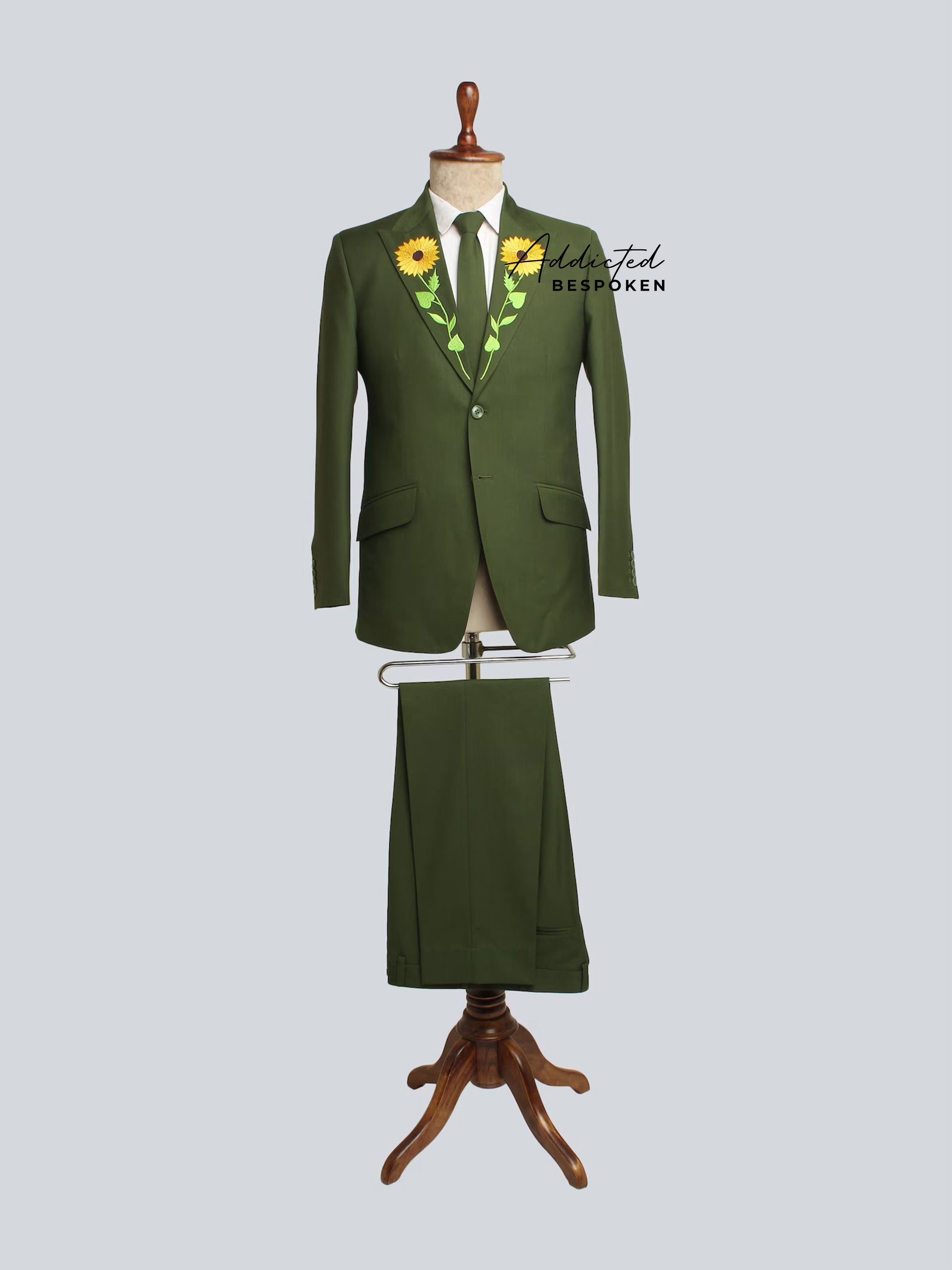 Western Suit, Embroidered Western Suits, Bespoke Wedding Suits, Wedding Men suits, Modern Groom Attire.