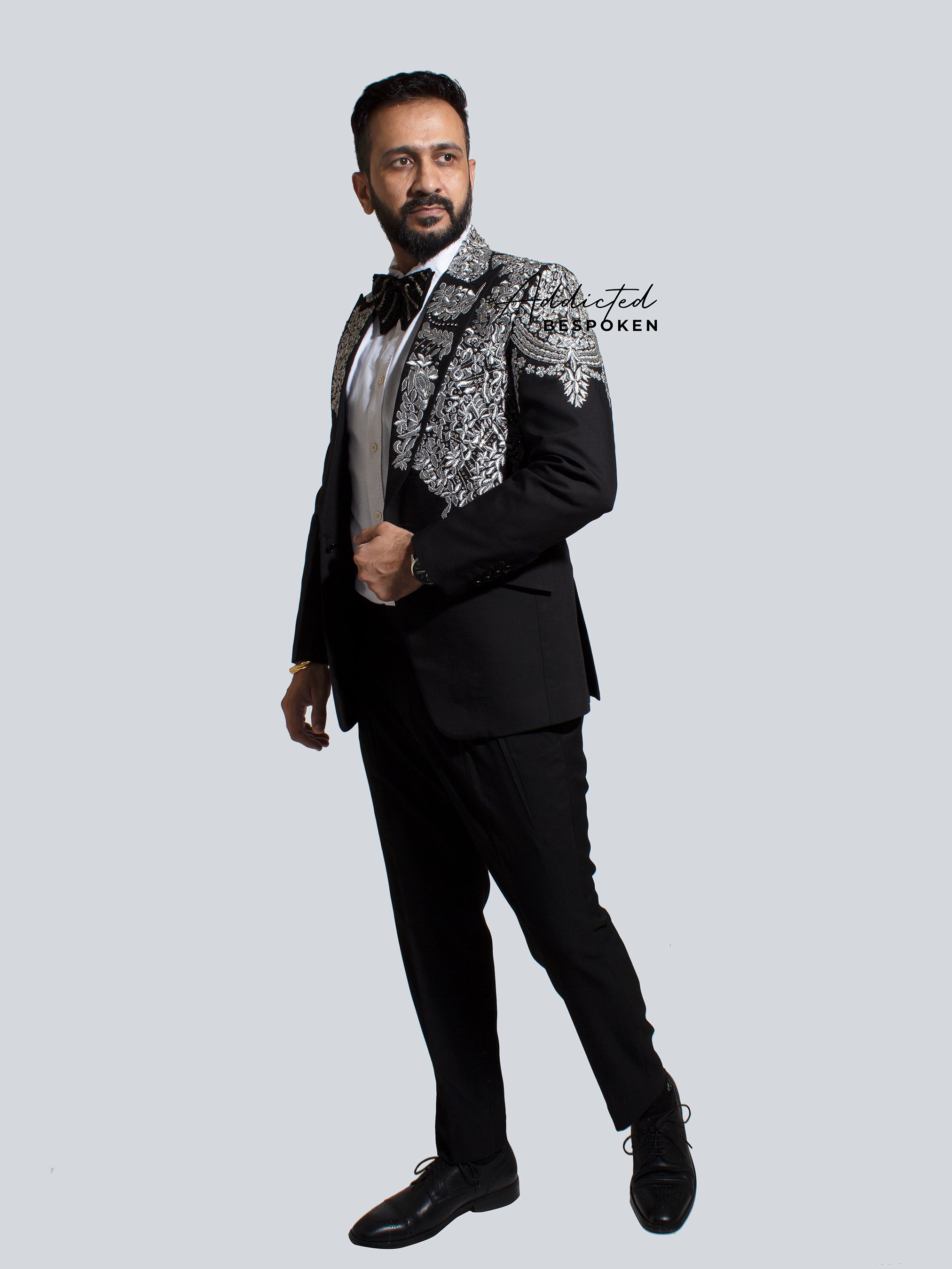 Western Suit, Embroidered Western Suits, Bespoke Wedding Suits, Wedding Men suits, Modern Groom Attire.