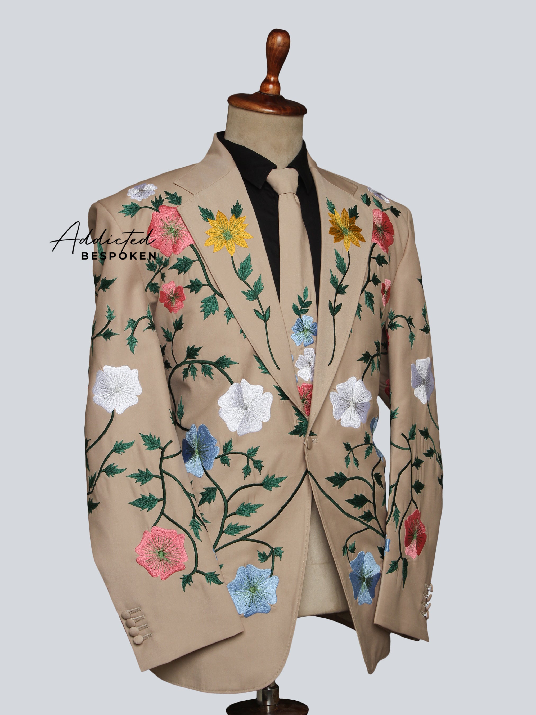 Western Suit, Embroidered Western Suits, Bespoke Wedding Suits, Wedding Men suits, Modern Groom Attire.