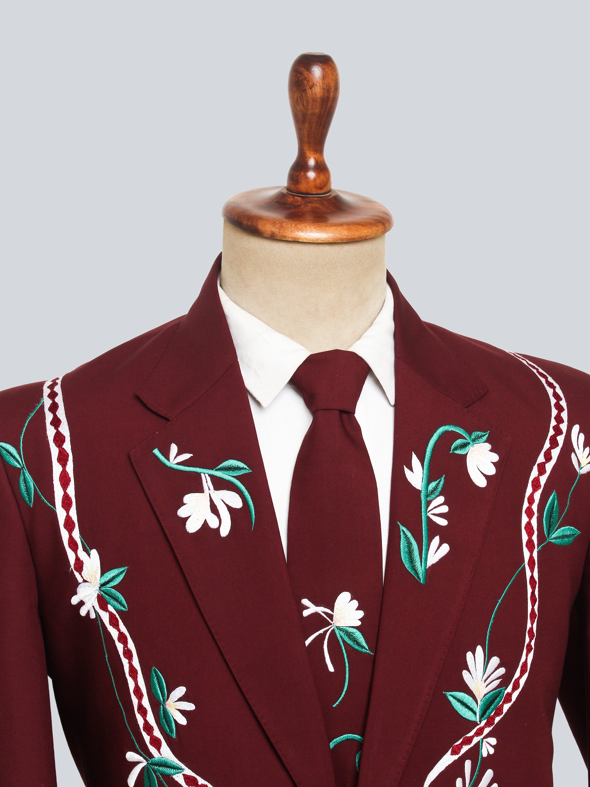 Western Suit, Embroidered Western Suits, Bespoke Wedding Suits, Wedding Men suits, Modern Groom Attire.