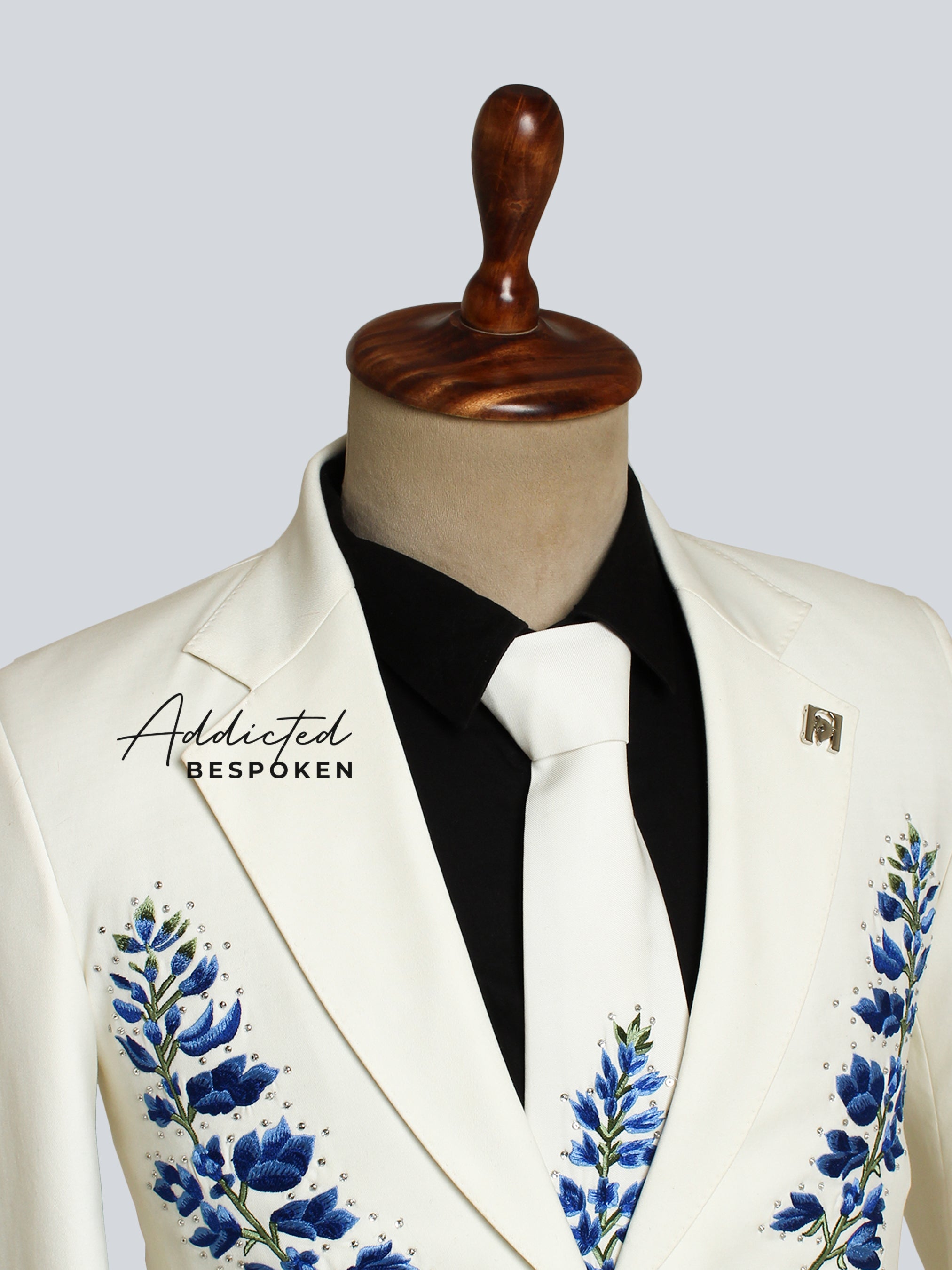 Western Suit, Embroidered Western Suits, Bespoke Wedding Suits, Wedding Men suits, Modern Groom Attire.