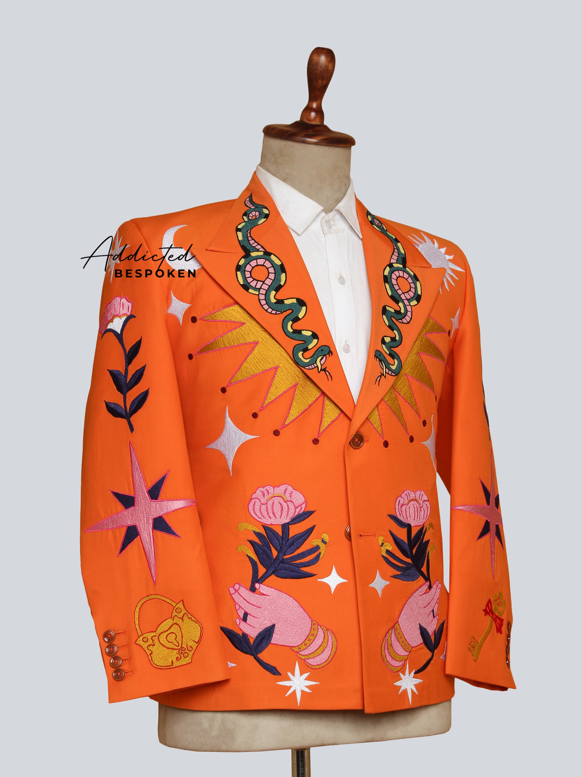 Western Suit, Embroidered Western Suits, Bespoke Wedding Suits, Wedding Men suits, Modern Groom Attire.