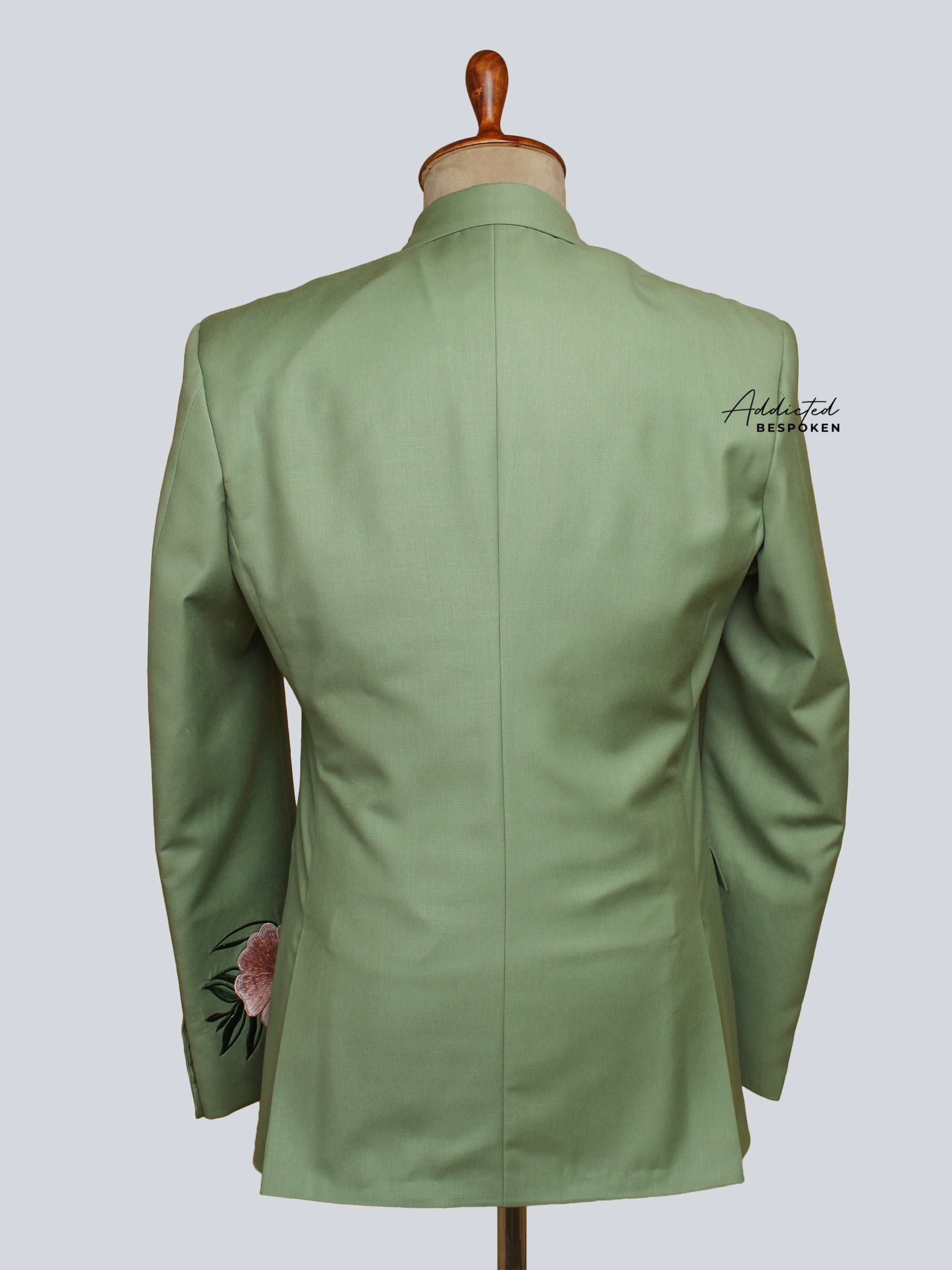 Western Suit, Embroidered Western Suits, Bespoke Wedding Suits, Wedding Men suits, Modern Groom Attire.